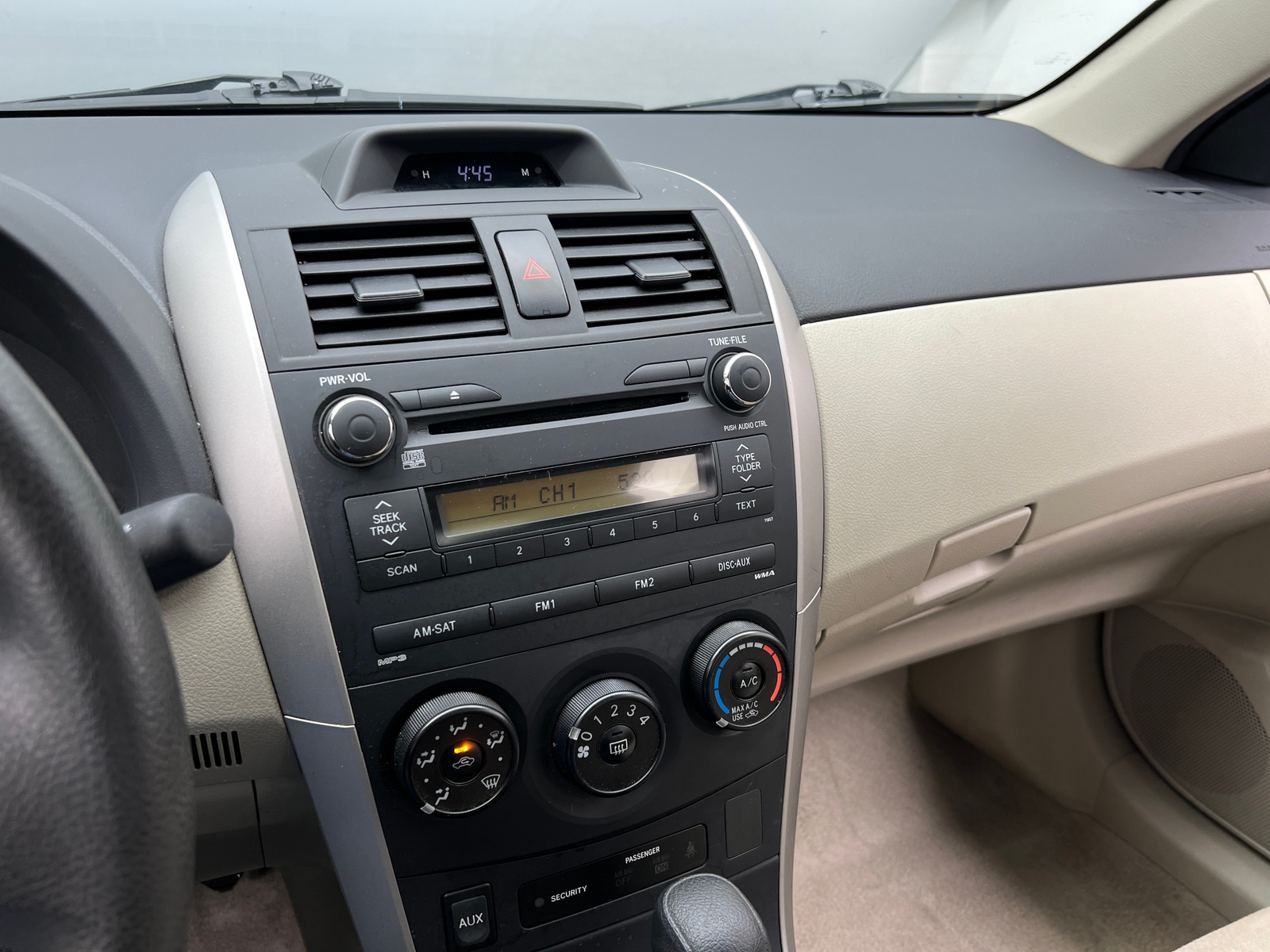 Thumbnail: 2013 Toyota Corolla - 4