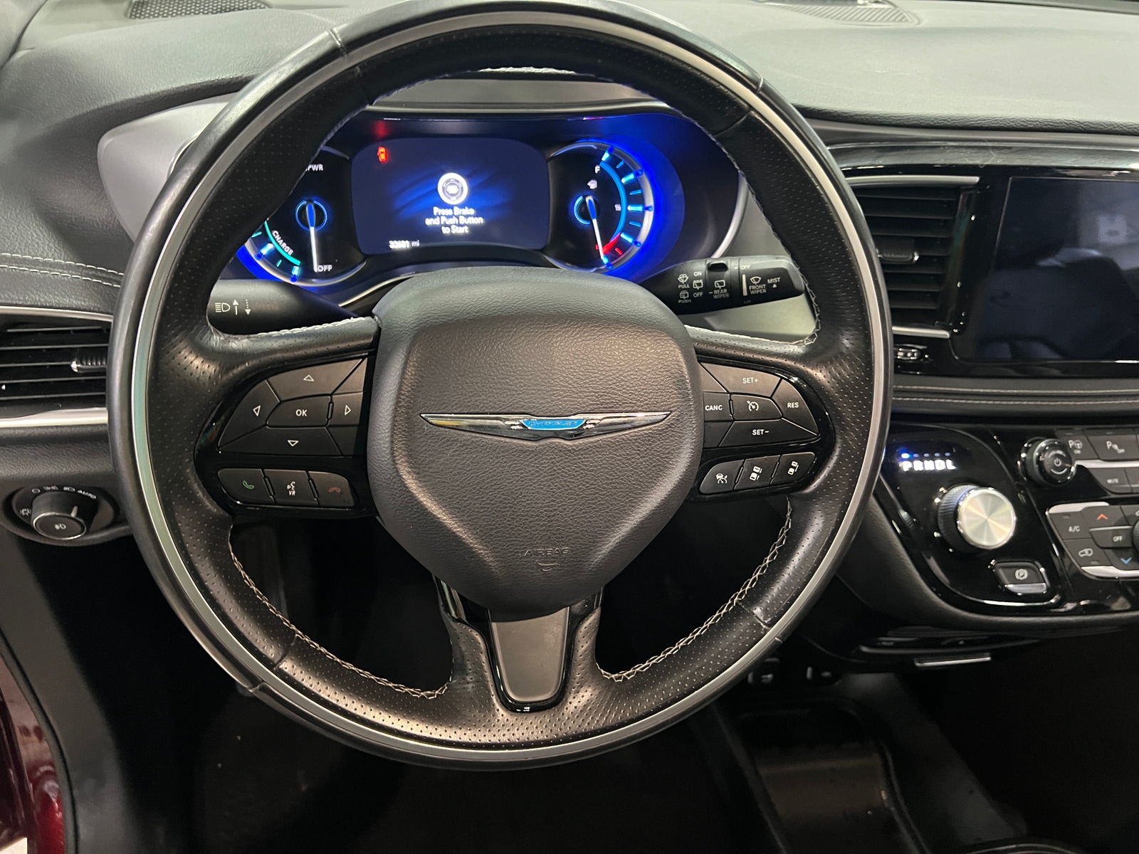 Thumbnail: 2019 Chrysler Pacifica - 4