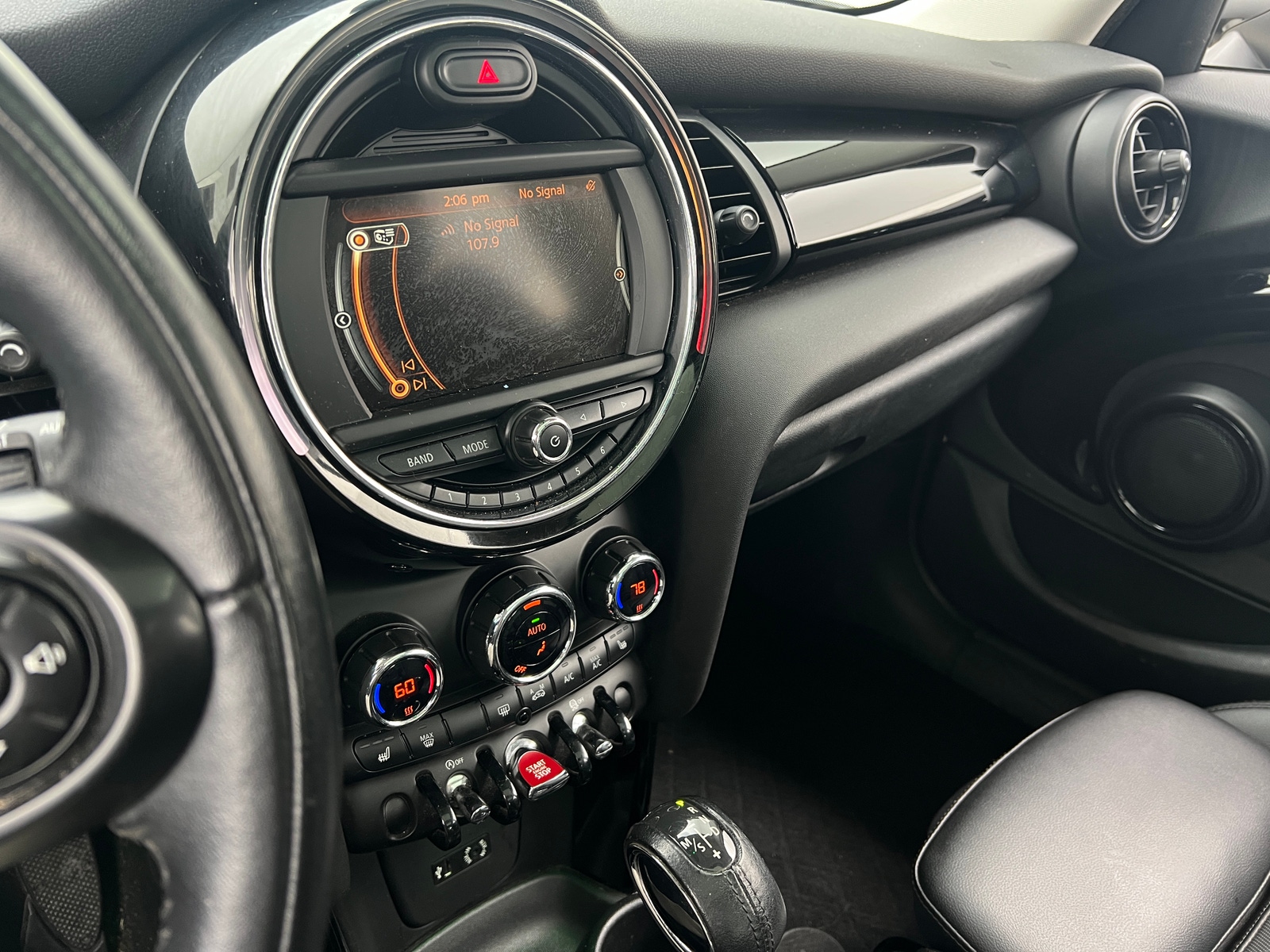 Thumbnail: 2016 MINI Cooper Hardtop - 3