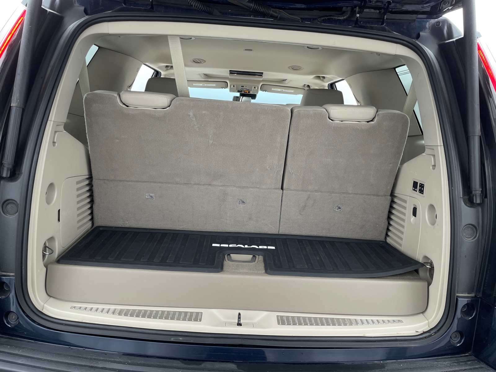 Thumbnail: 2020 Cadillac Escalade - 6