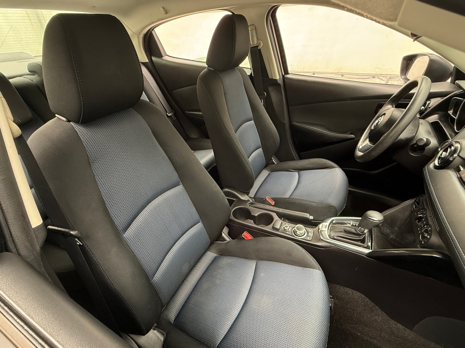 Thumbnail: 2017 Toyota Yaris iA - 2