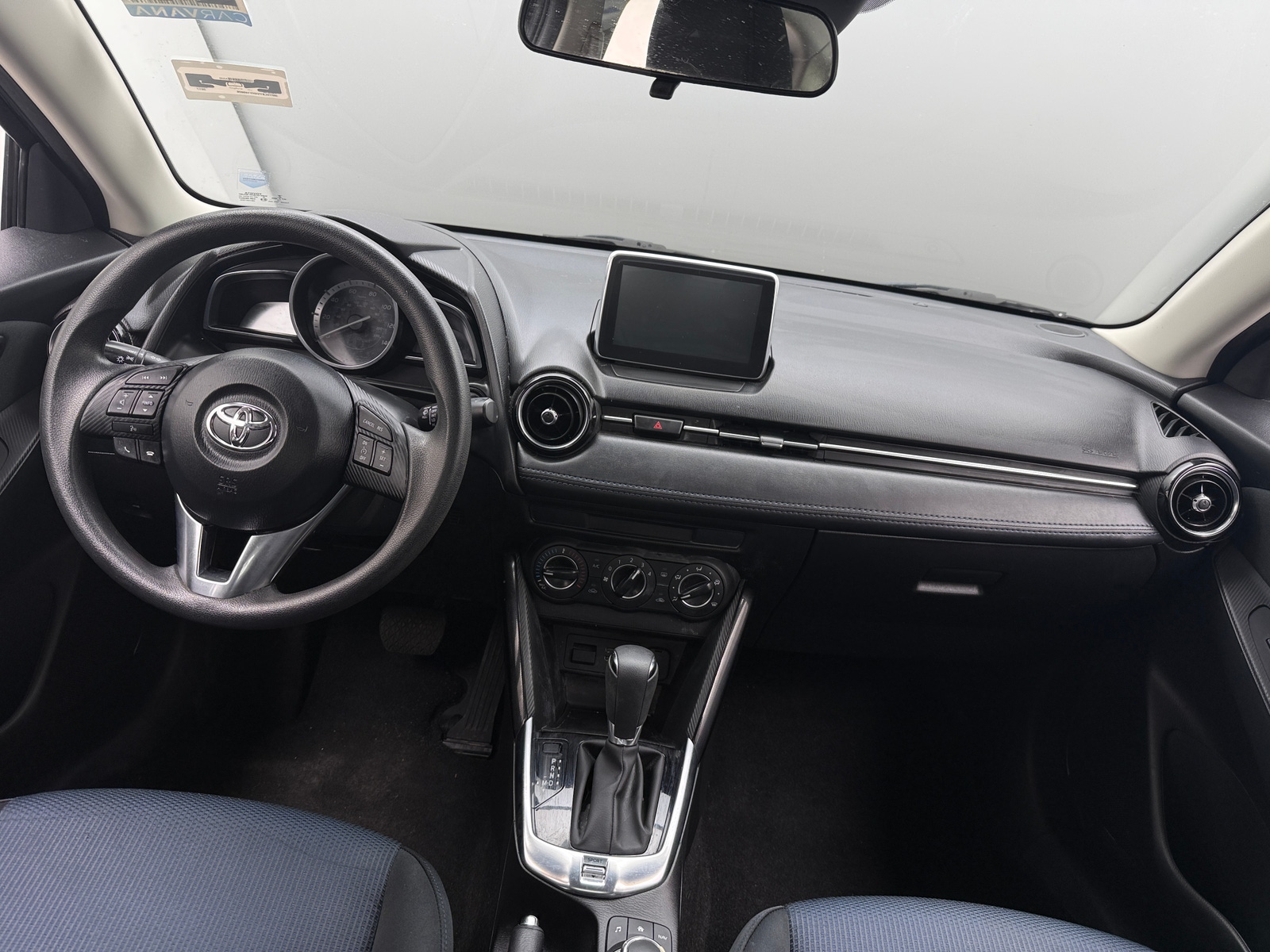 Thumbnail: 2017 Toyota Yaris iA - 3