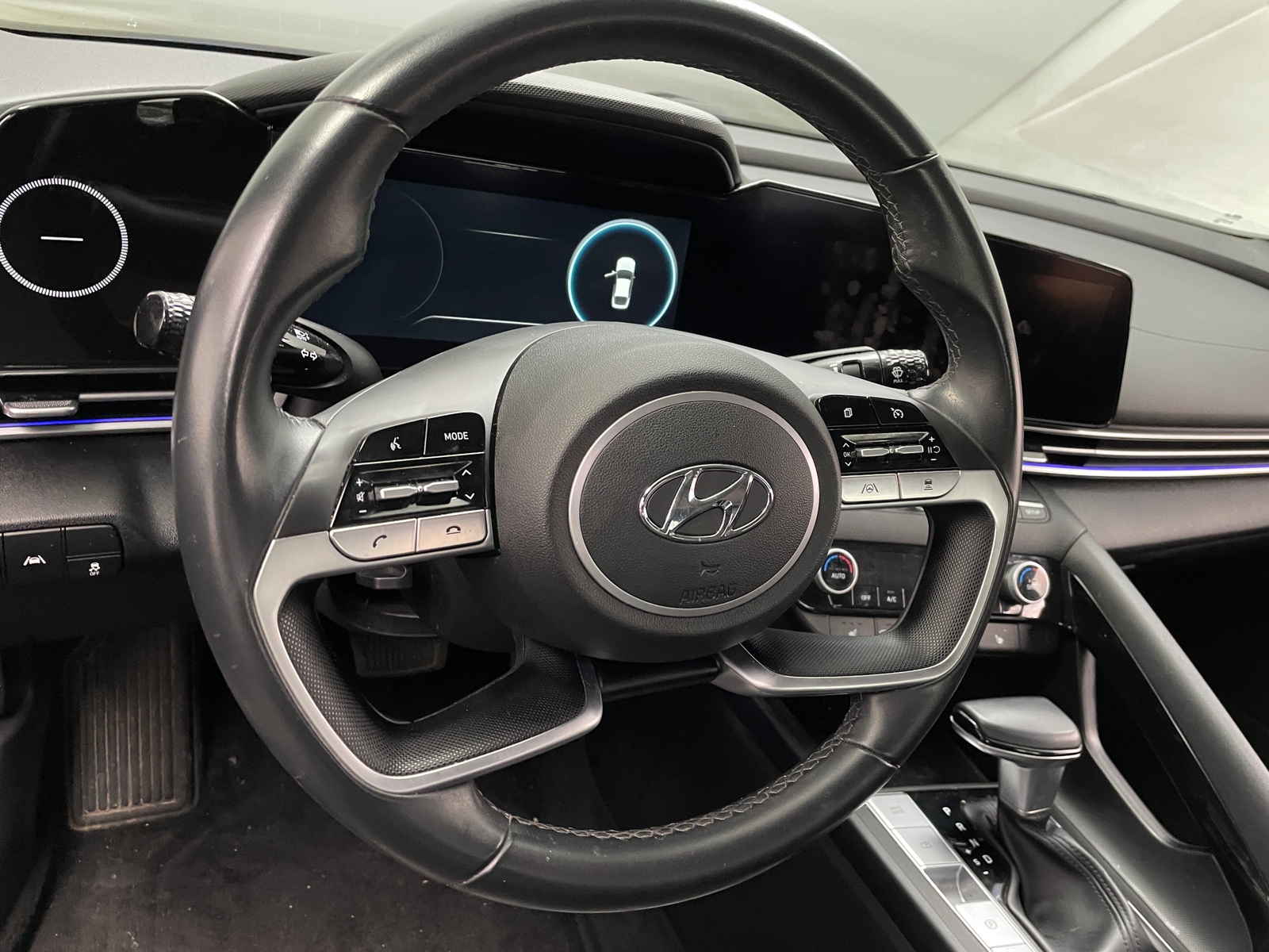 Thumbnail: 2021 Hyundai Elantra - 4