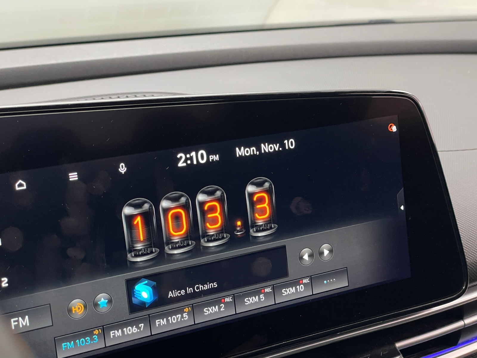 Thumbnail: 2021 Hyundai Elantra - 3