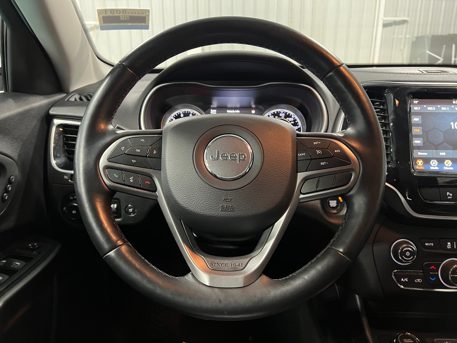 Thumbnail: 2020 Jeep Cherokee - 4