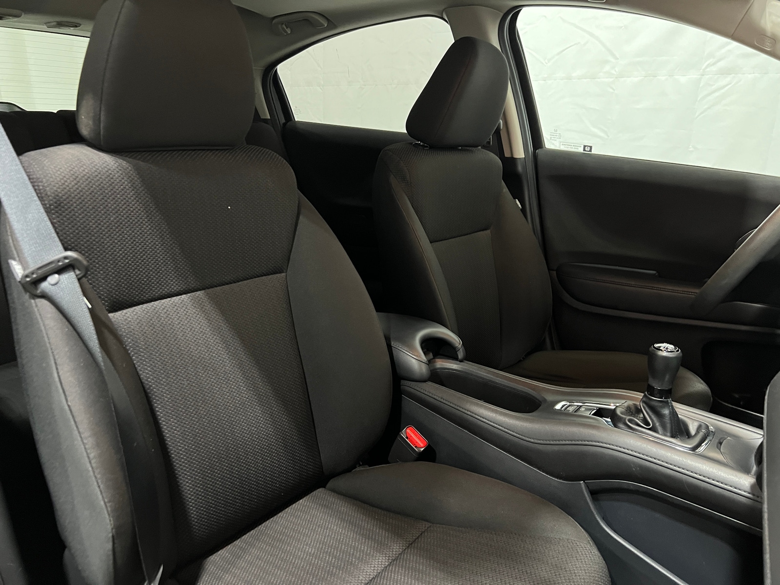 Thumbnail: 2017 Honda HR-V - 2