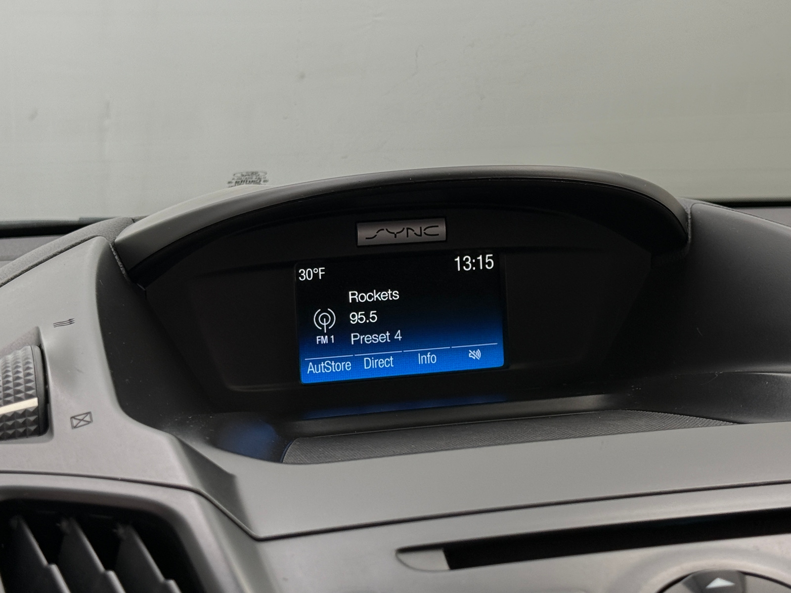 Thumbnail: 2016 Ford Escape - 4