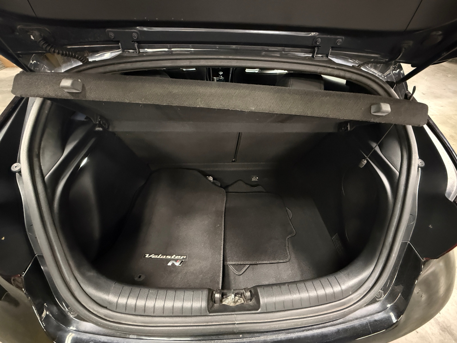 Thumbnail: 2021 Hyundai Veloster - 4