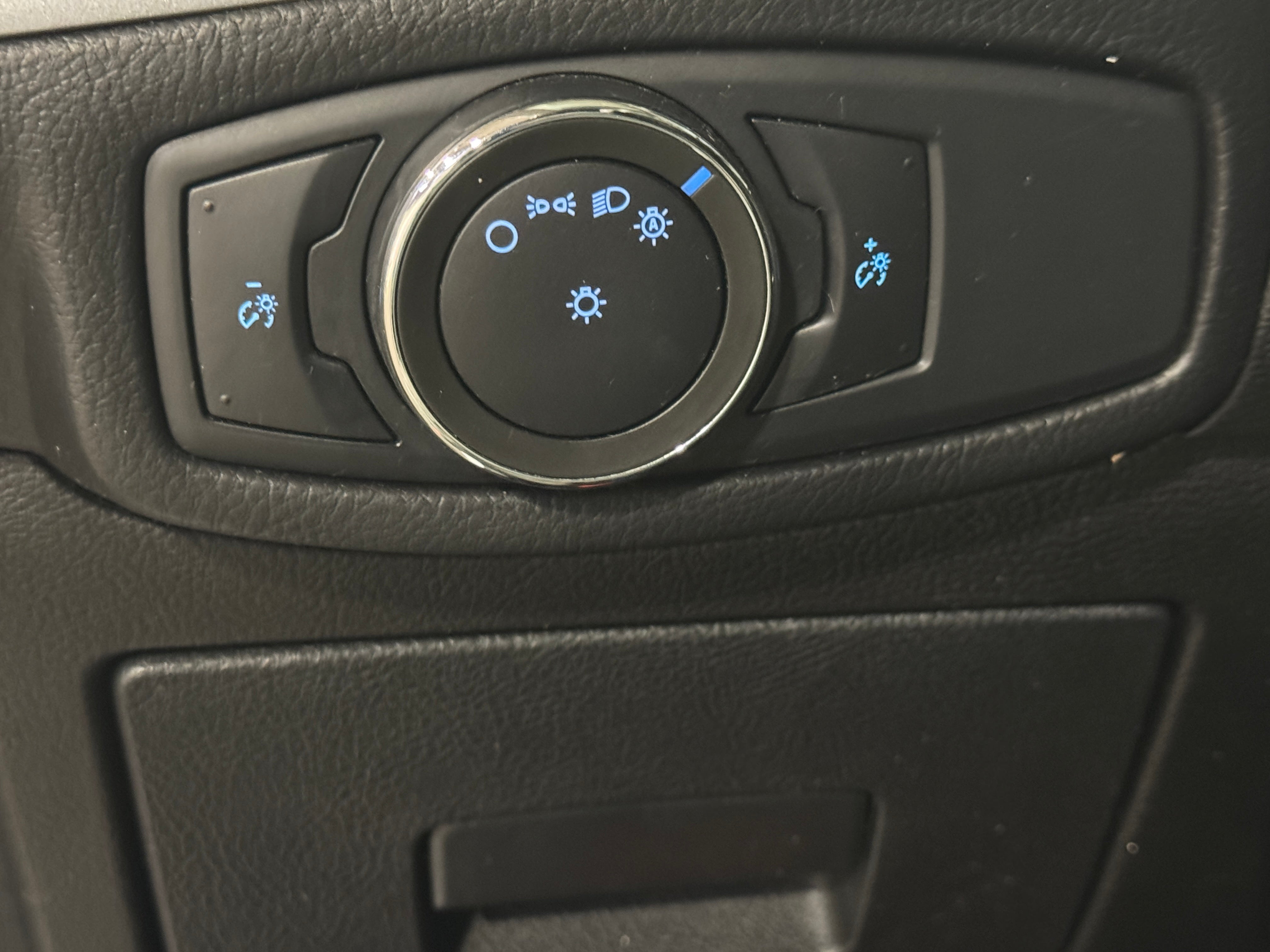 Used 2016 Ford Edge SE with VIN 2FMPK4G97GBB25313 for sale in Oak Creek, WI