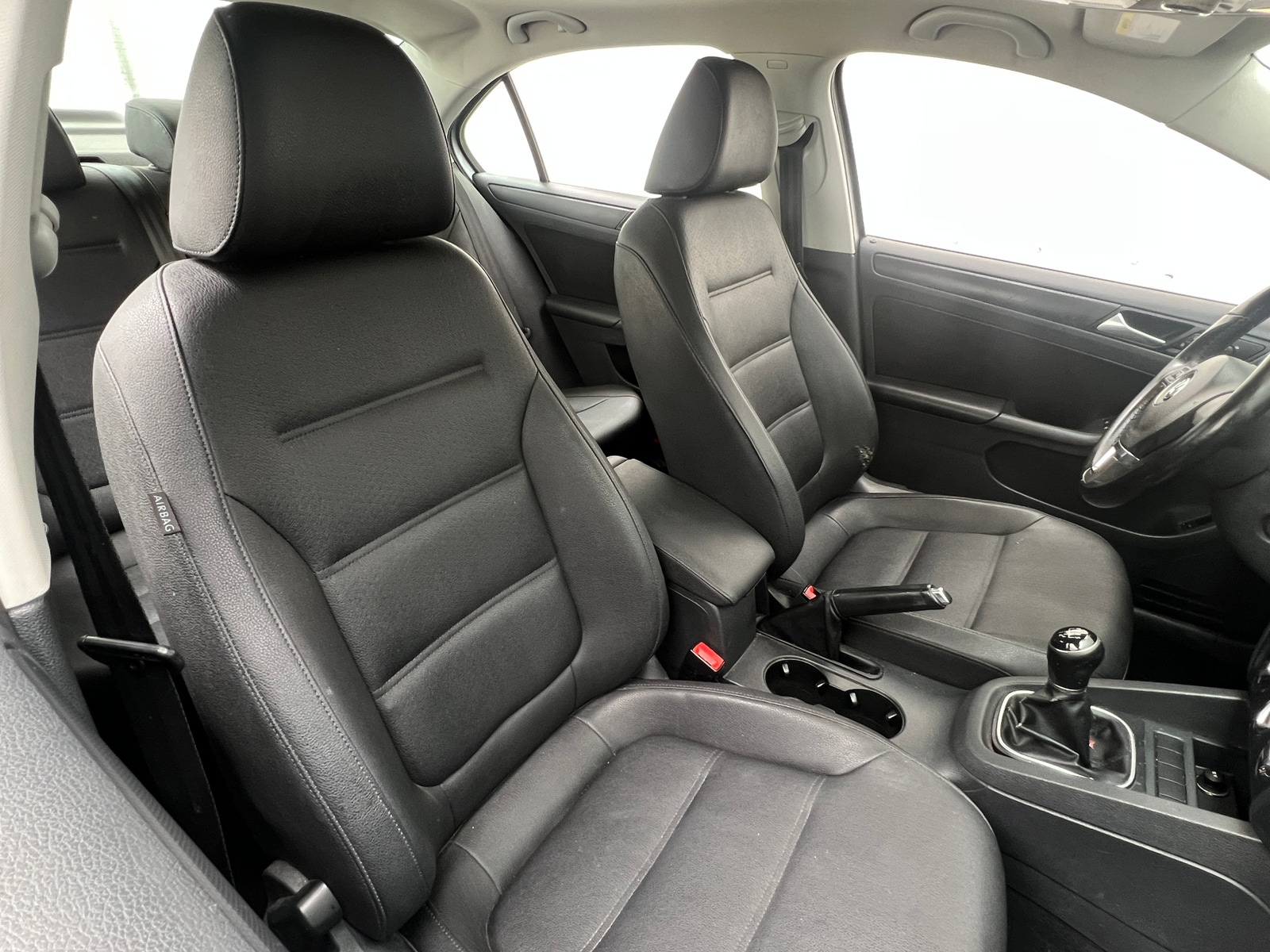 Thumbnail: 2012 Volkswagen Jetta - 2