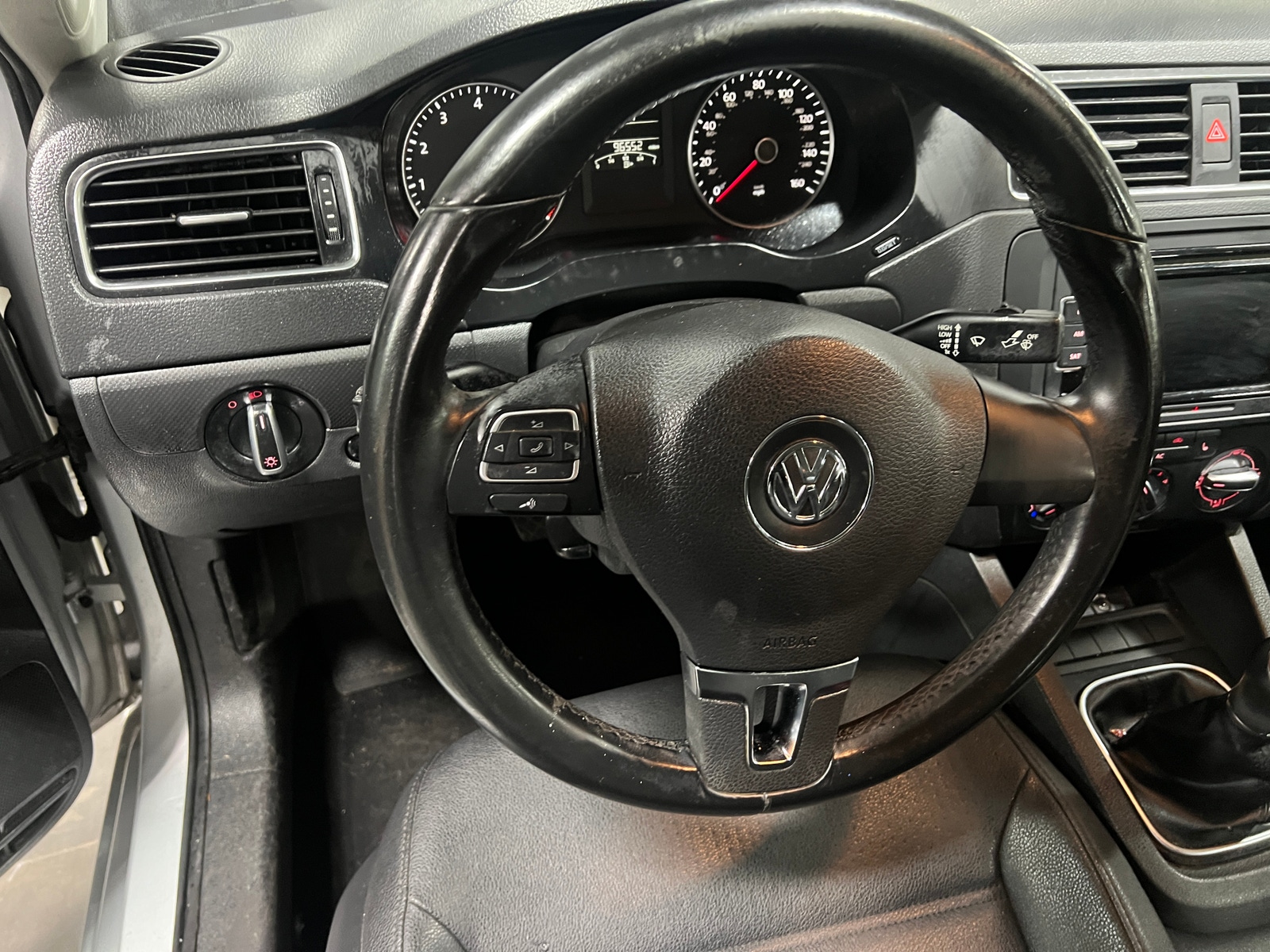 Thumbnail: 2012 Volkswagen Jetta - 5