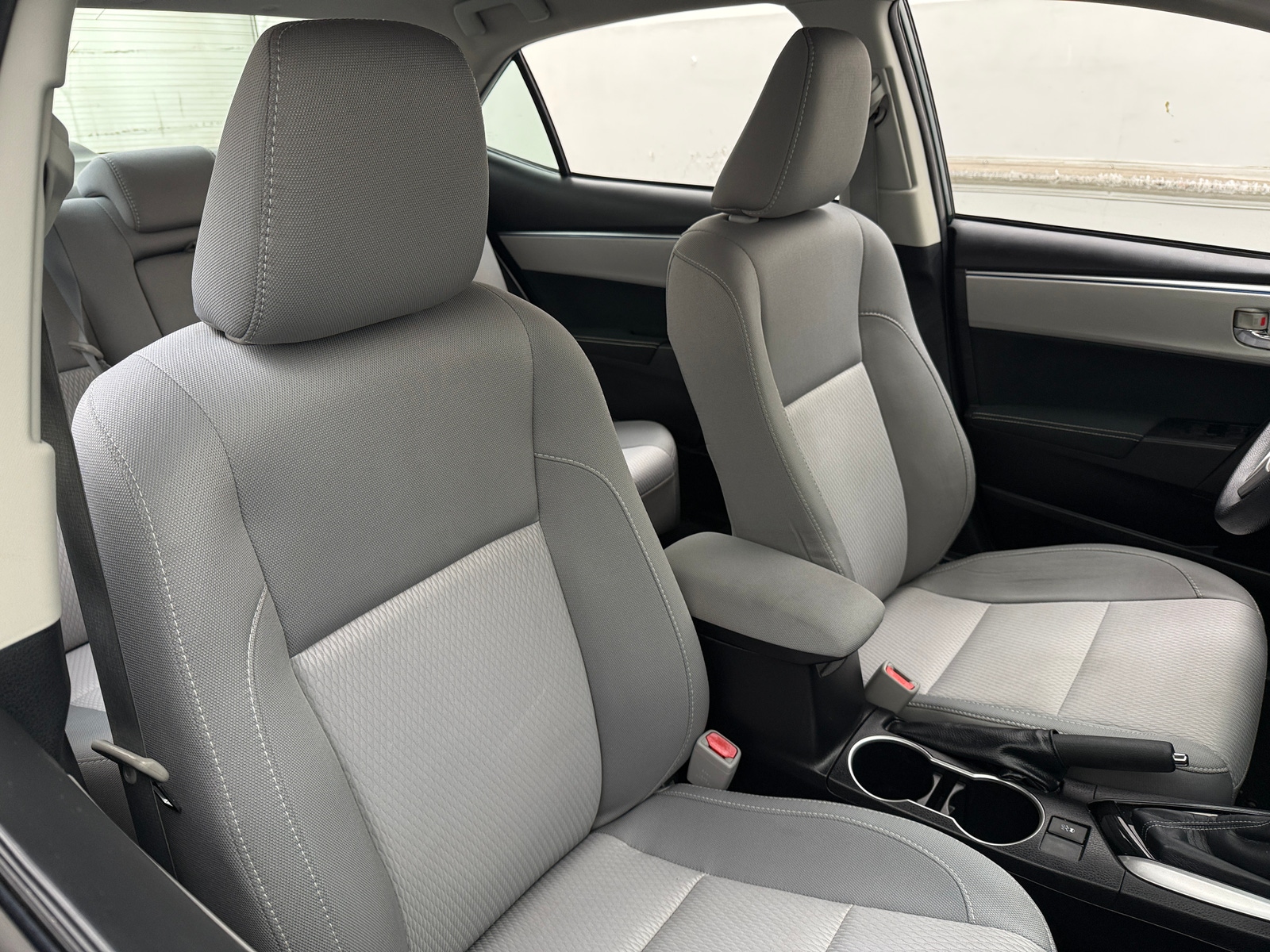 Thumbnail: 2015 Toyota Corolla - 2