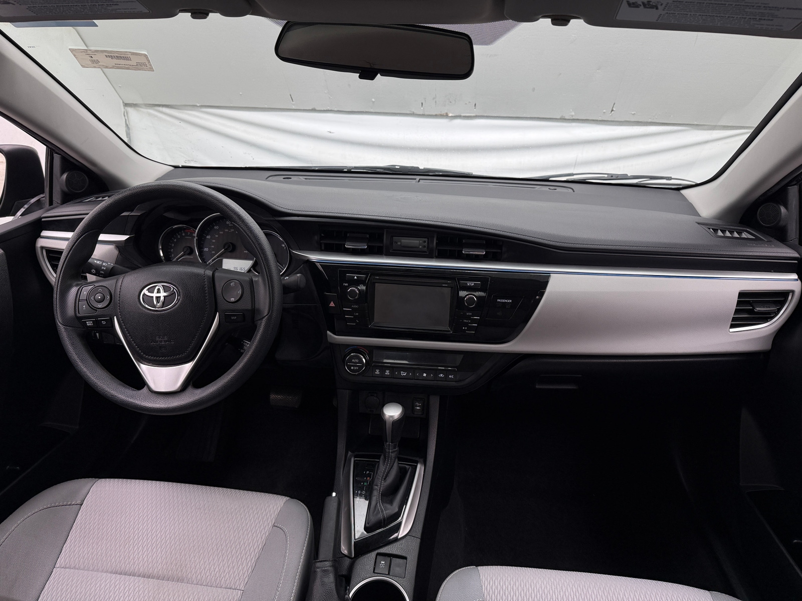 Thumbnail: 2015 Toyota Corolla - 3