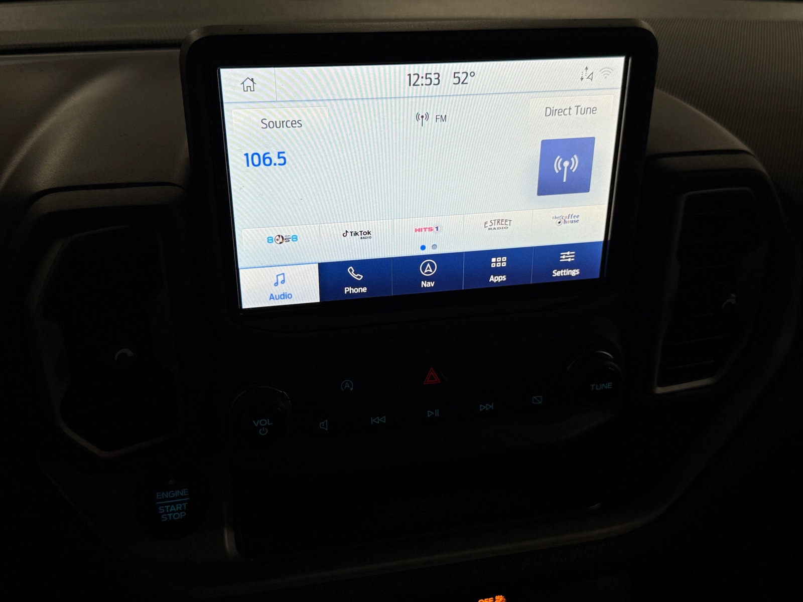 Thumbnail: 2021 Ford Bronco Sport - 4