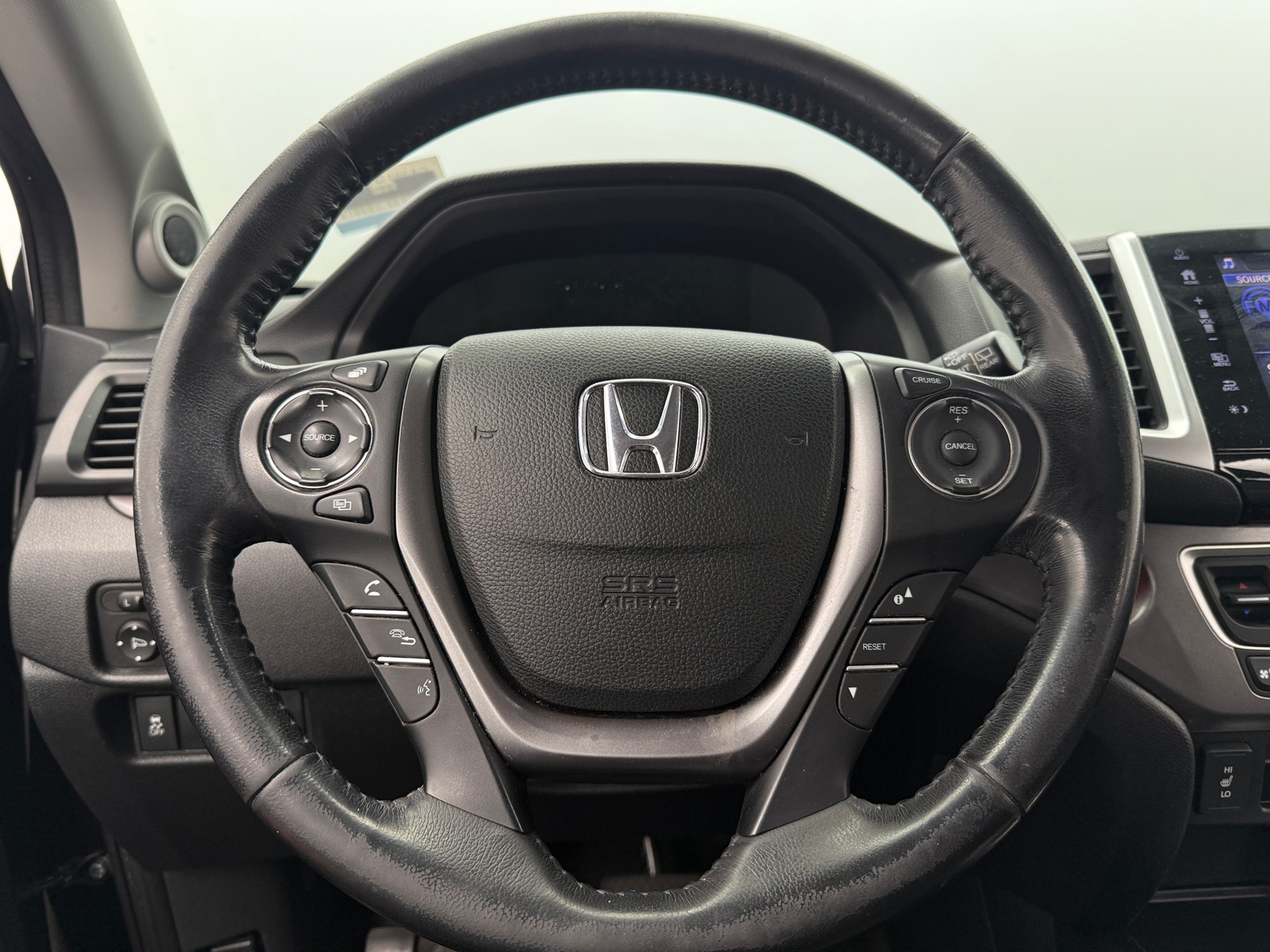 Thumbnail: 2018 Honda Pilot - 4