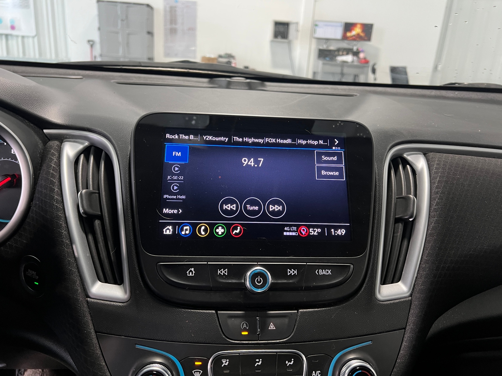 Thumbnail: 2023 Chevrolet Malibu - 4