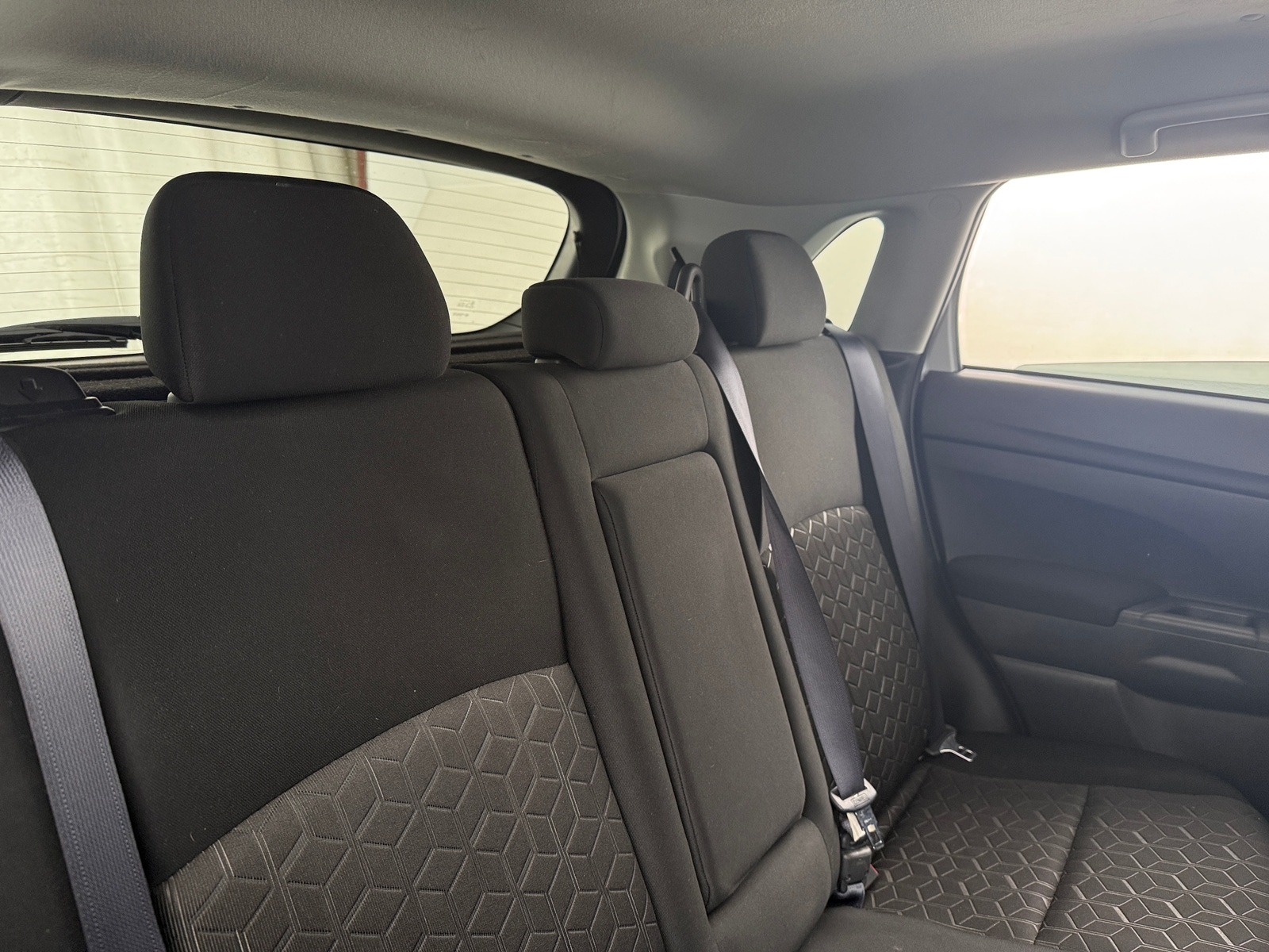 Thumbnail: 2024 Mitsubishi Outlander Sport - 6