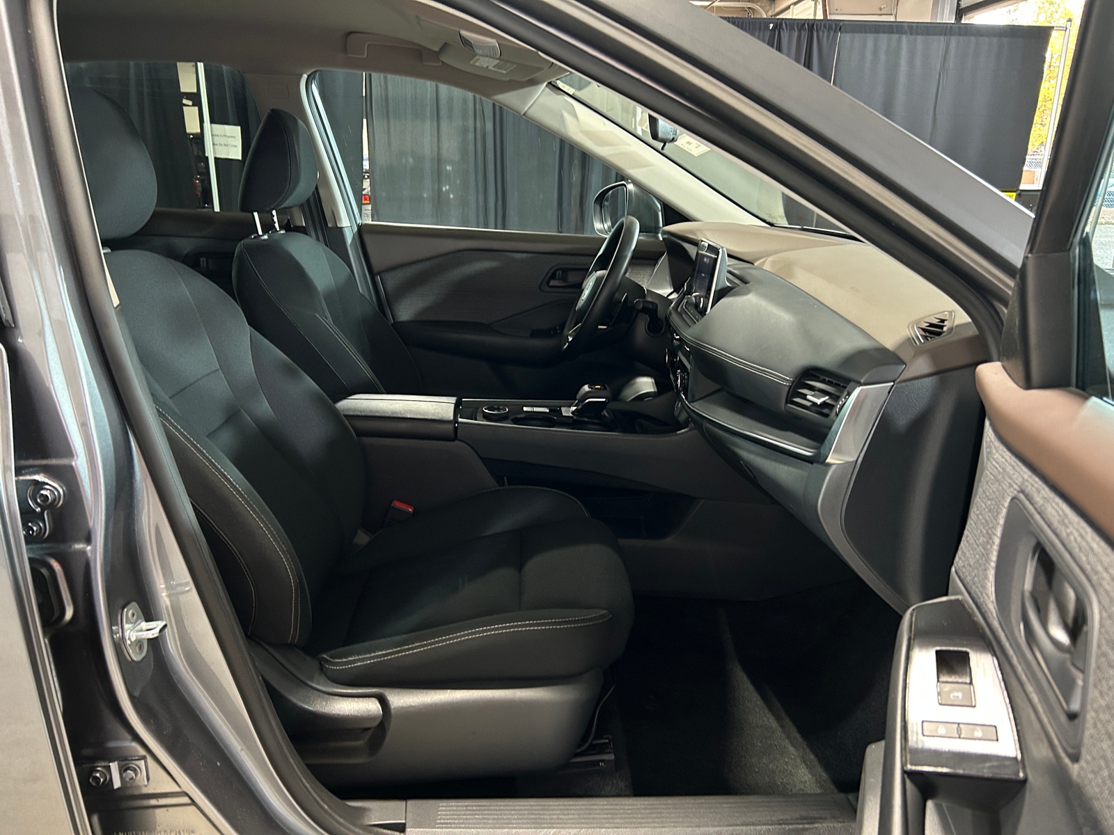 Thumbnail: 2023 Nissan Rogue - 2