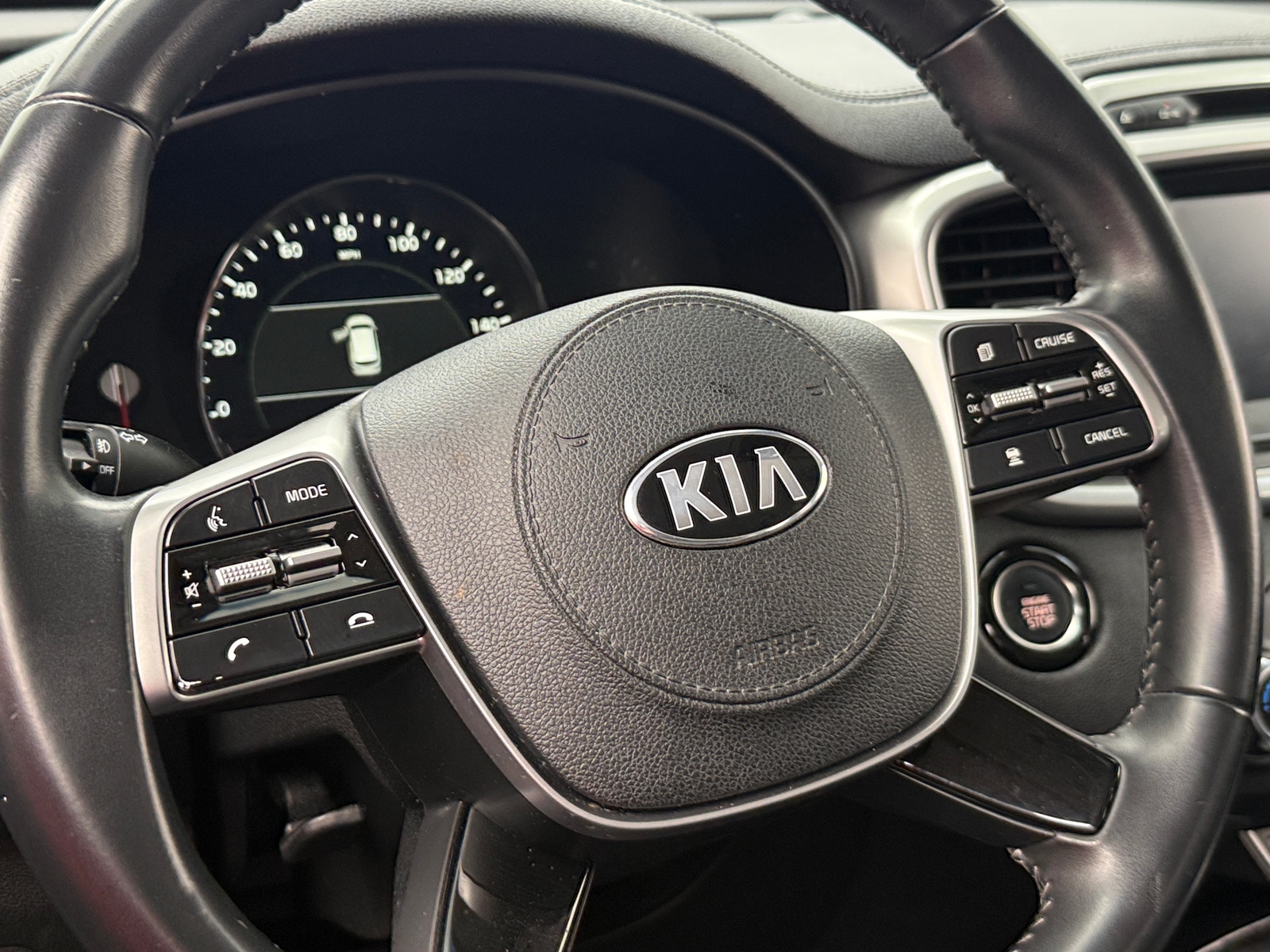 Thumbnail: 2019 Kia Sorento - 4