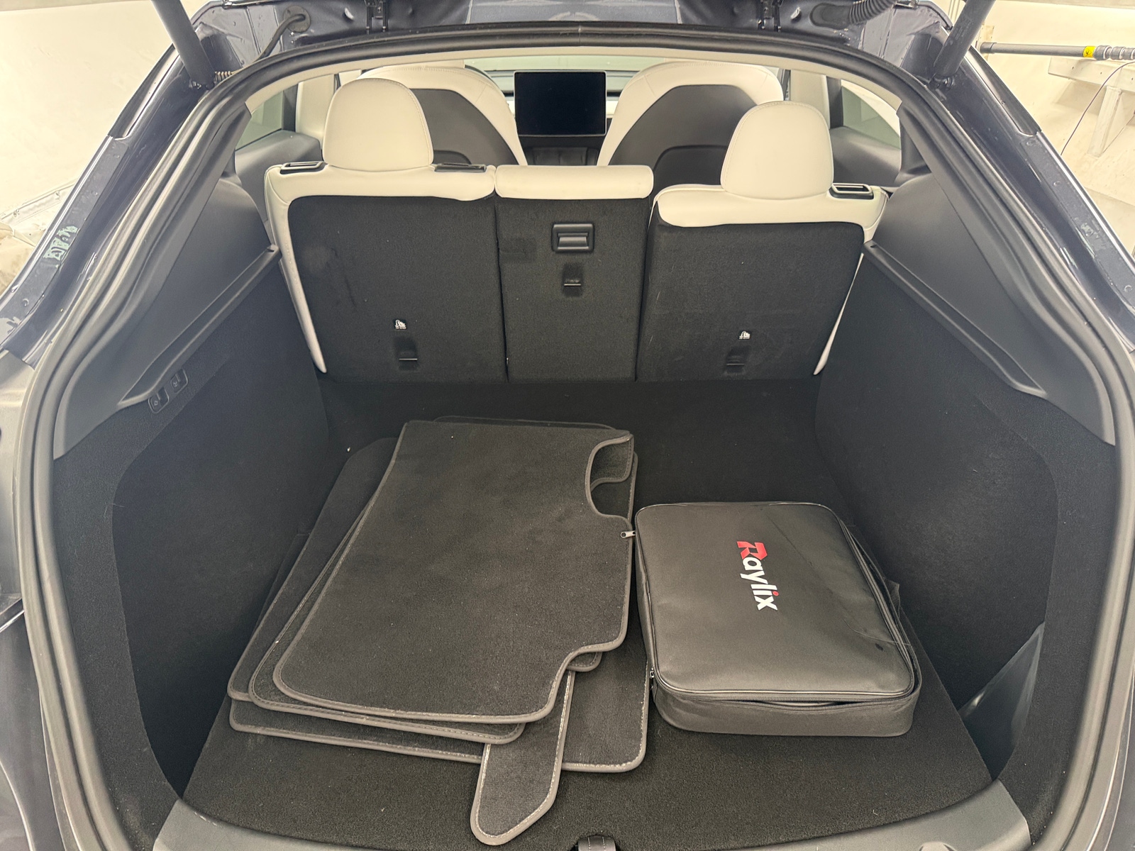 Thumbnail: 2023 Tesla Model Y - 6