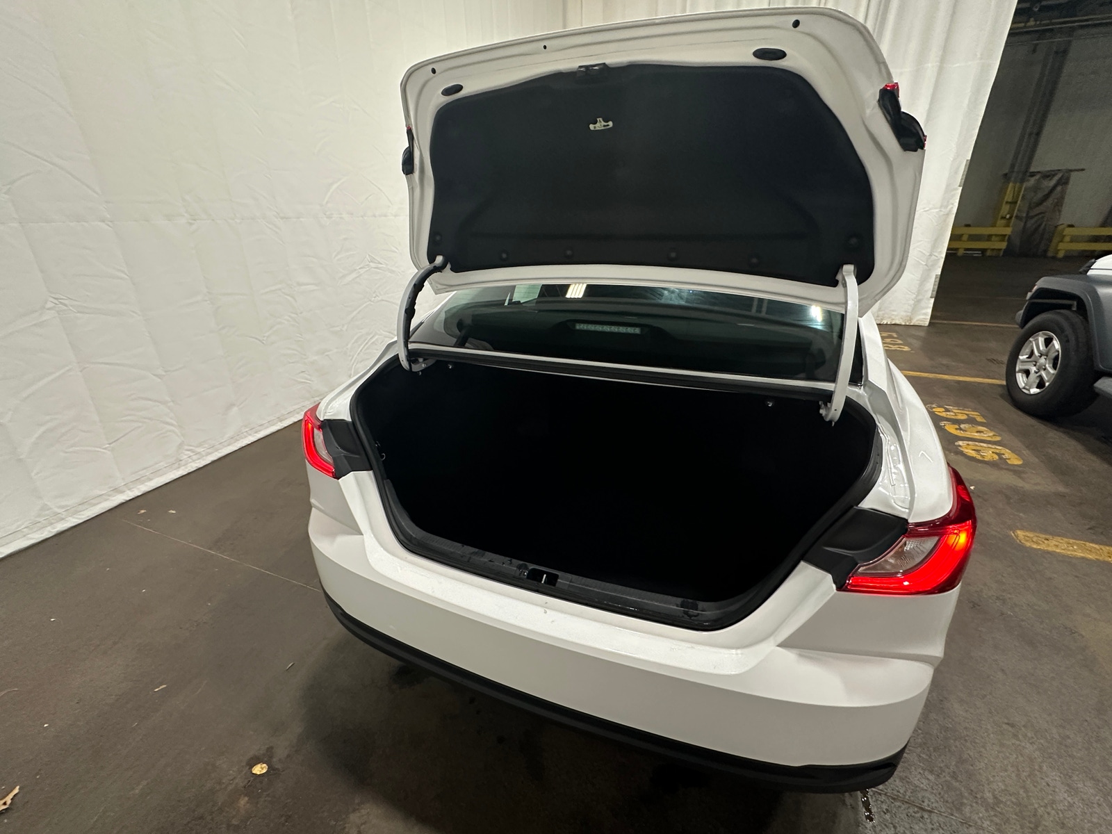 Thumbnail: 2025 Toyota Camry - 7