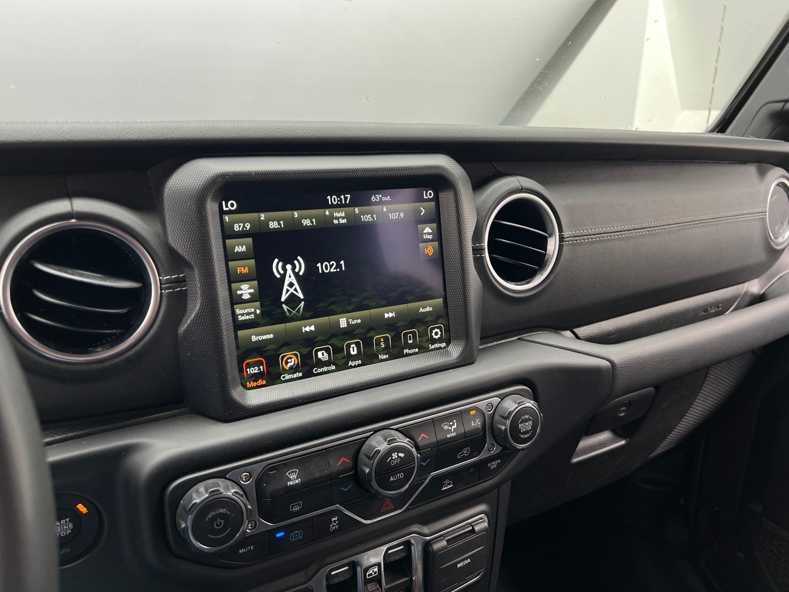 Thumbnail: 2023 Jeep Wrangler - 3