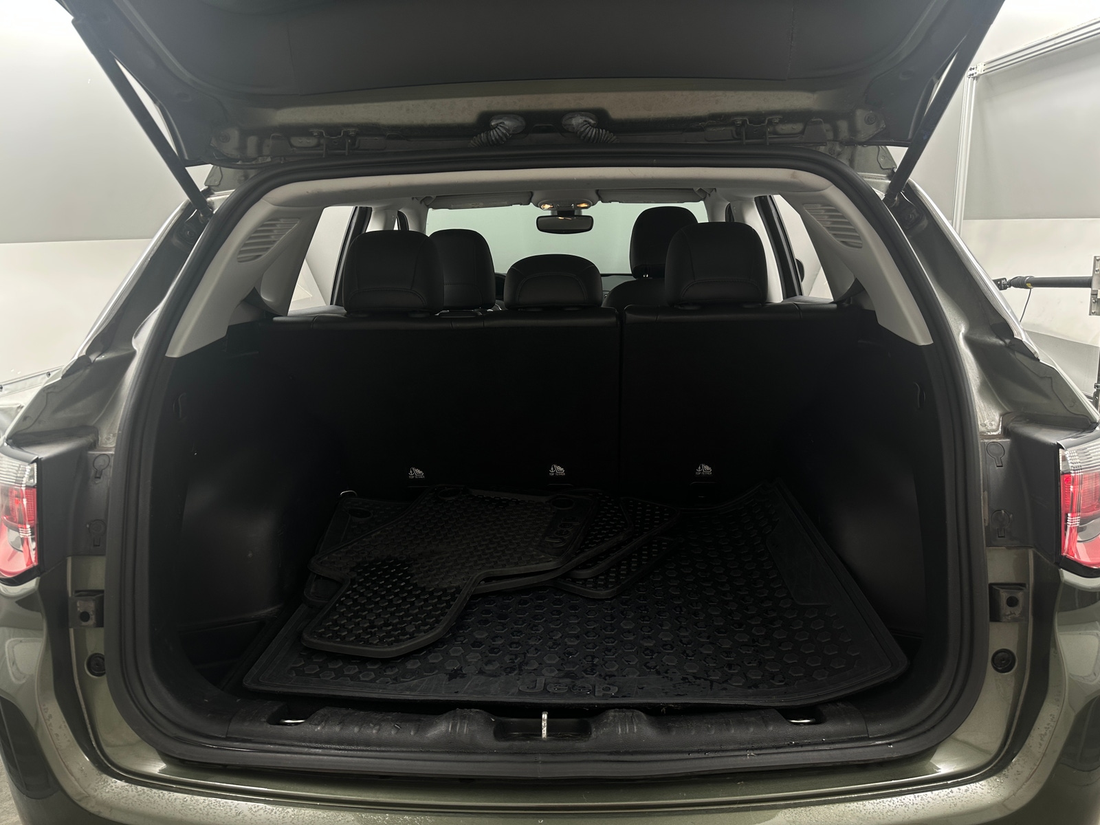 Thumbnail: 2018 Jeep Compass - 7