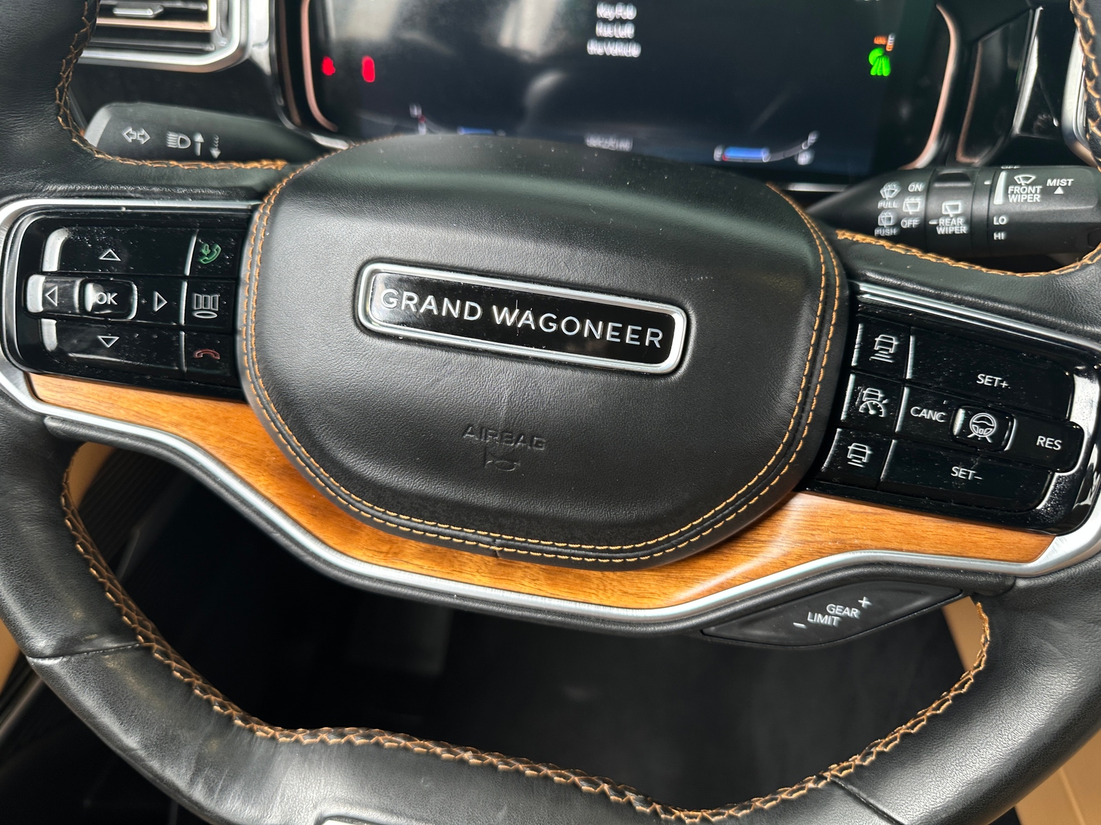 Thumbnail: 2022 Jeep Grand Wagoneer - 4