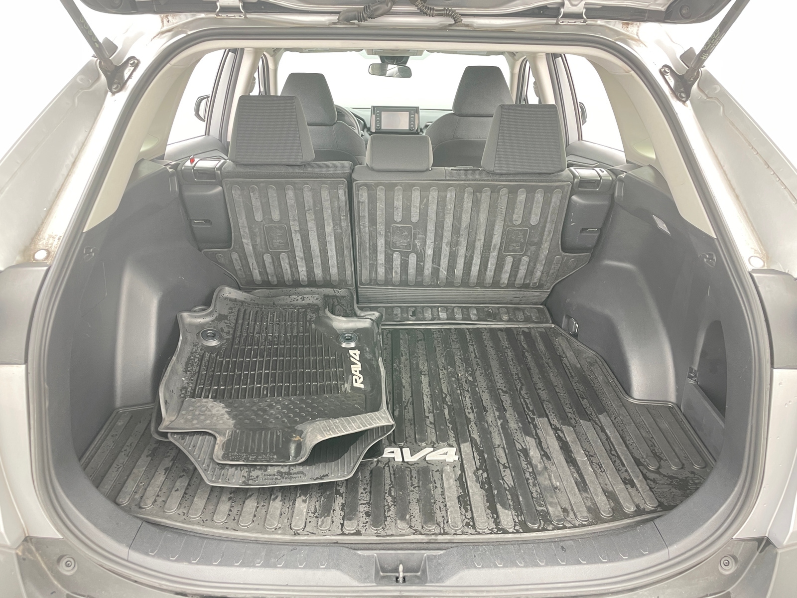 Thumbnail: 2019 Toyota RAV4 - 7