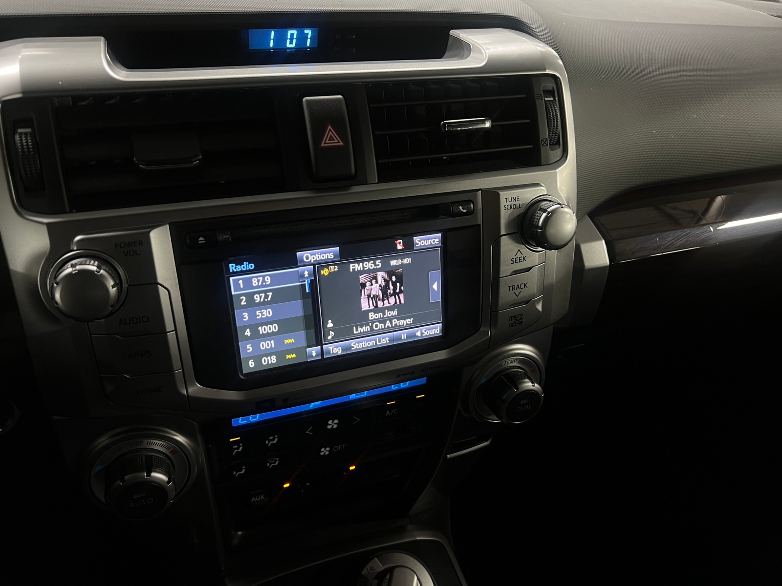 Thumbnail: 2017 Toyota 4Runner - 3