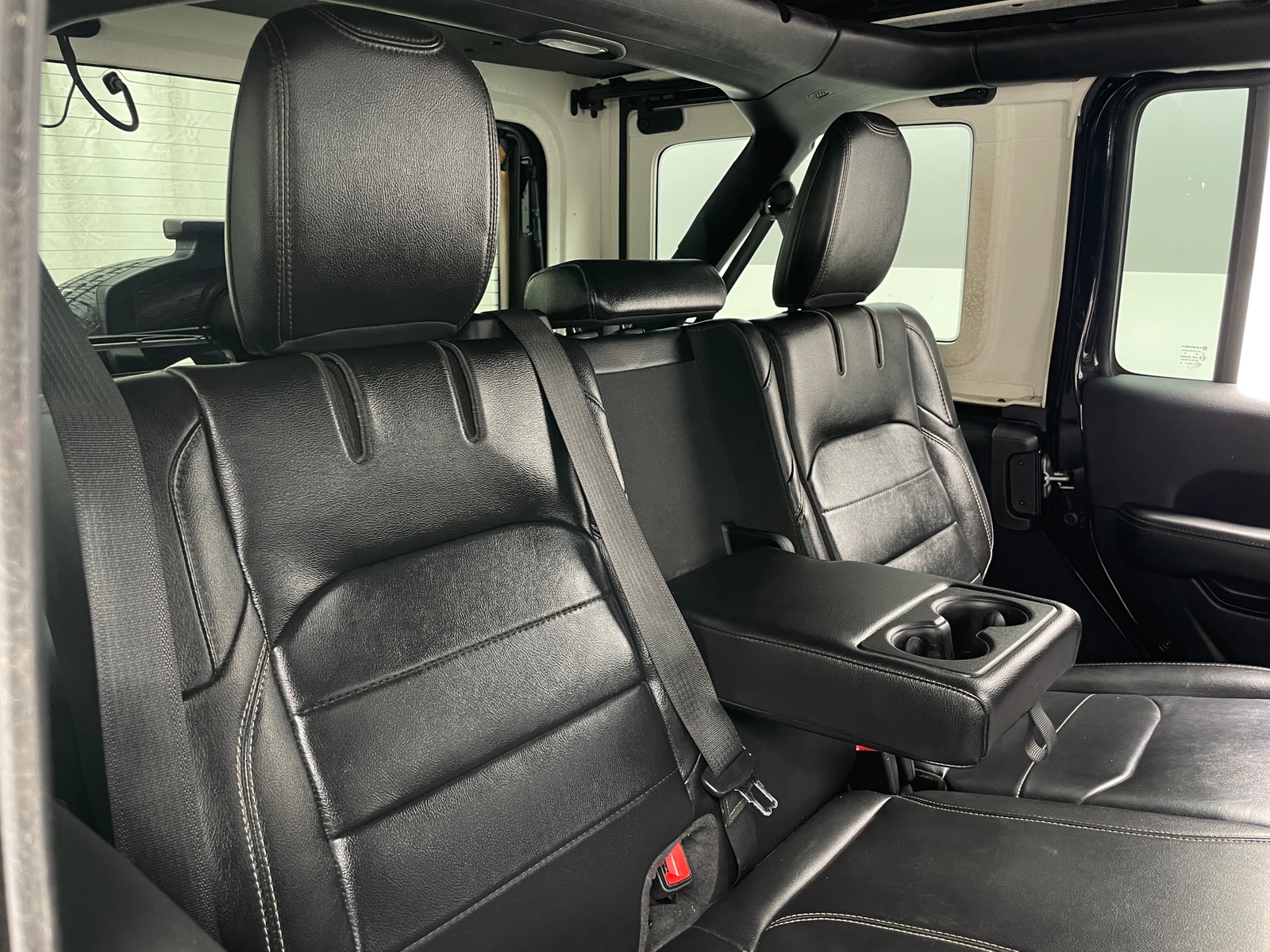 Thumbnail: 2022 Jeep Wrangler - 5