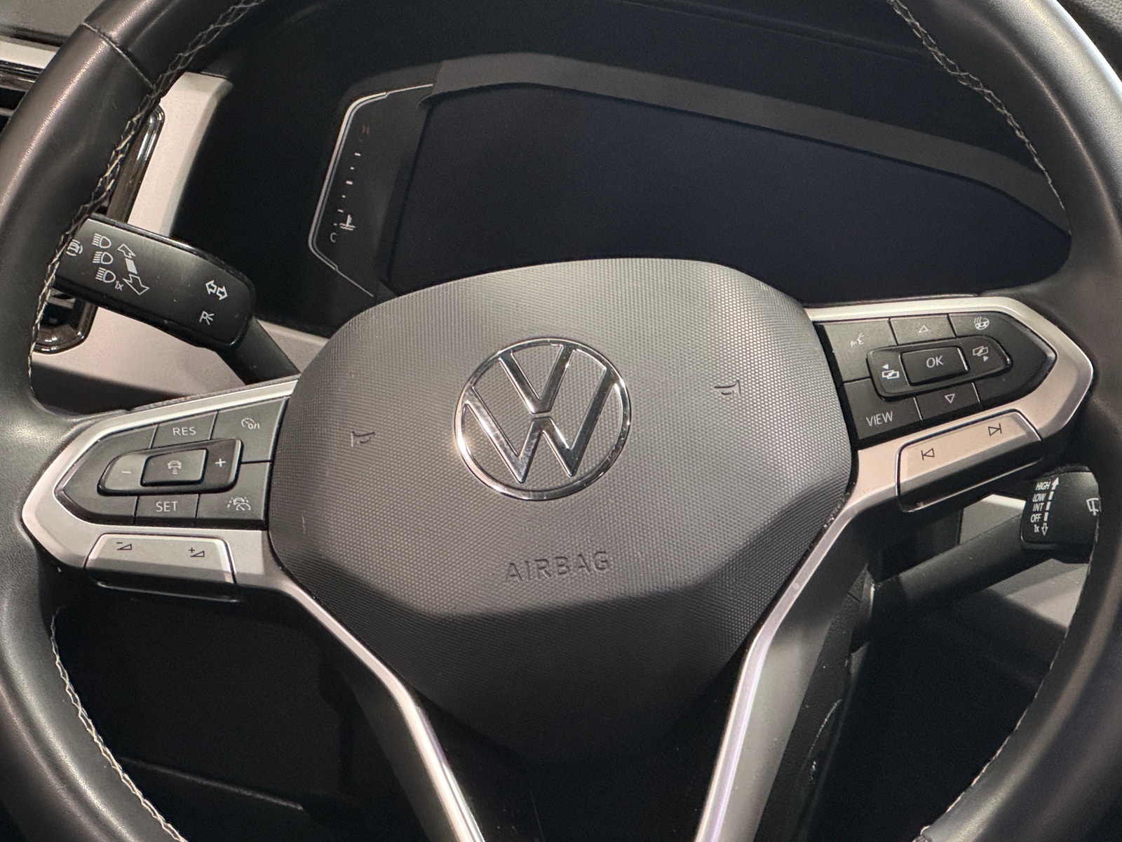 Thumbnail: 2021 Volkswagen Atlas - 4