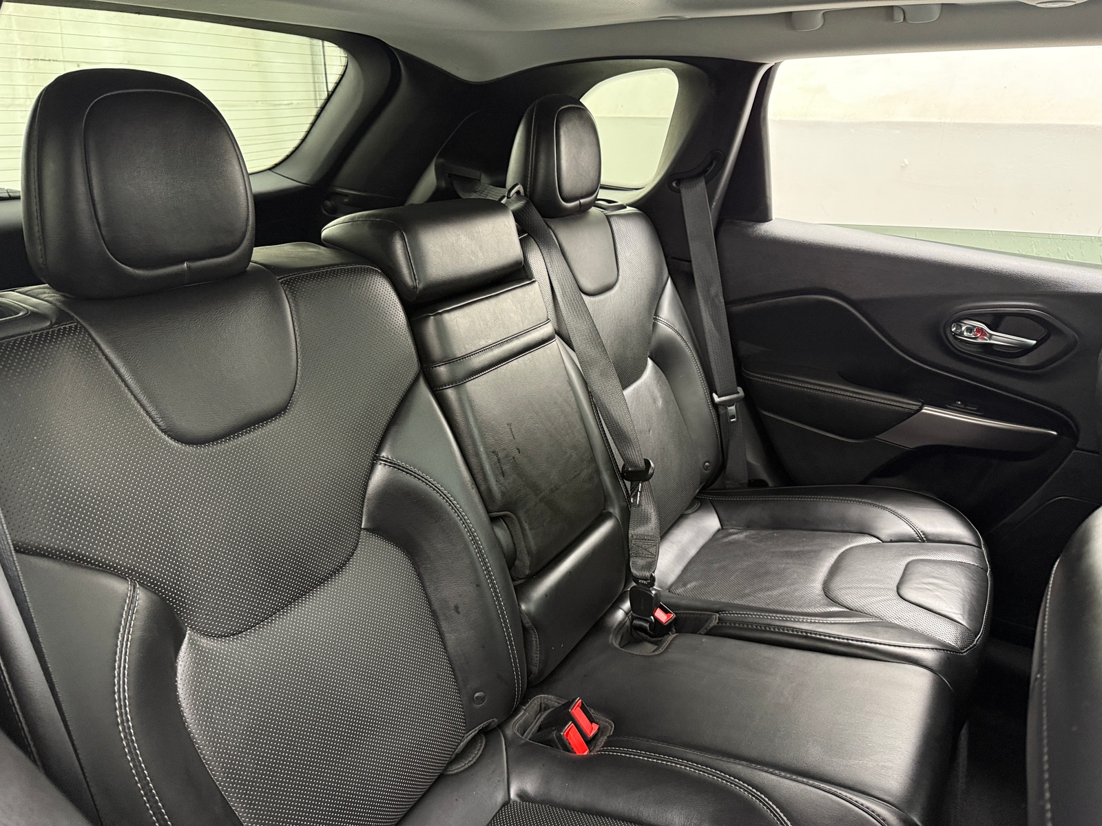 Thumbnail: 2019 Jeep Cherokee - 5