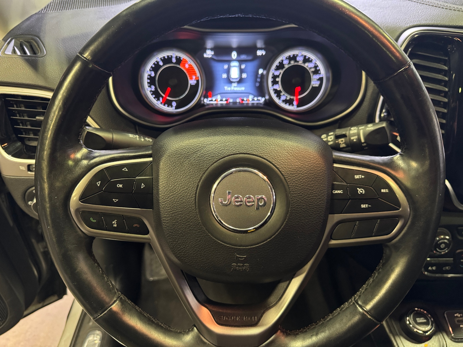 Thumbnail: 2019 Jeep Cherokee - 4