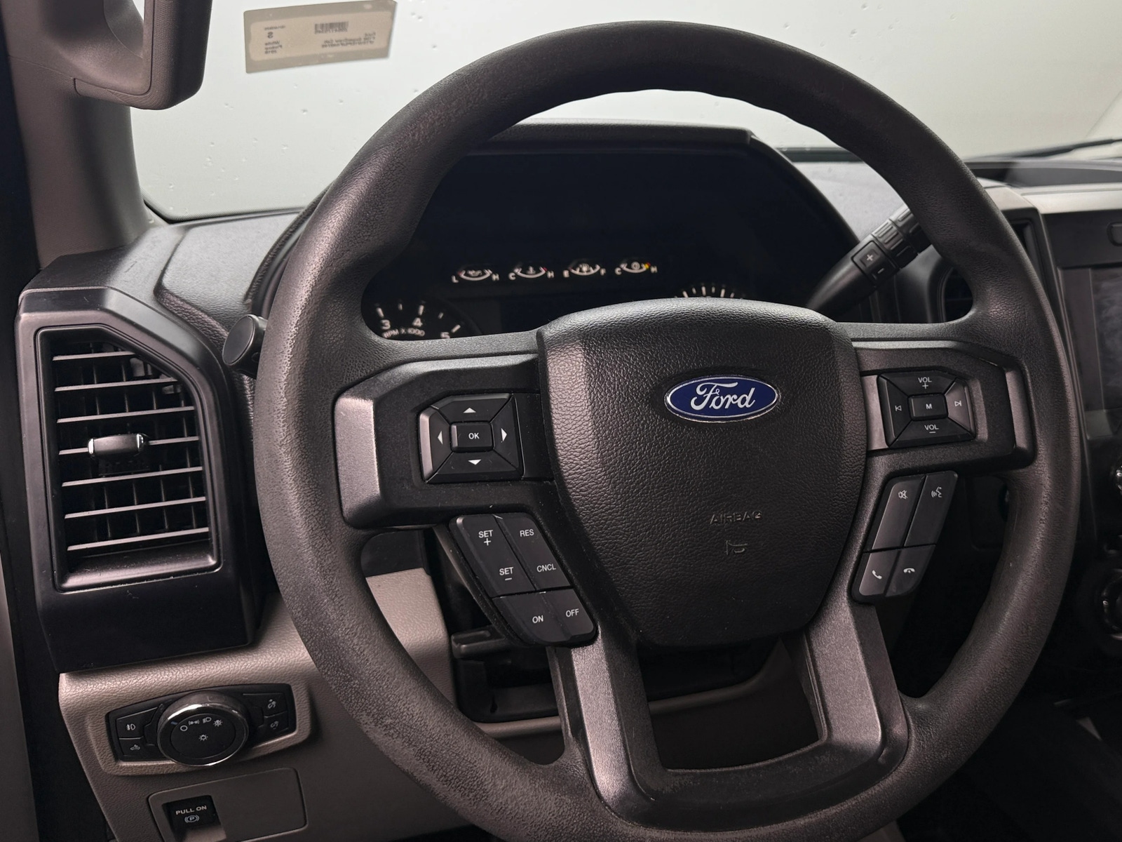 Thumbnail: 2018 Ford Econoline - 5