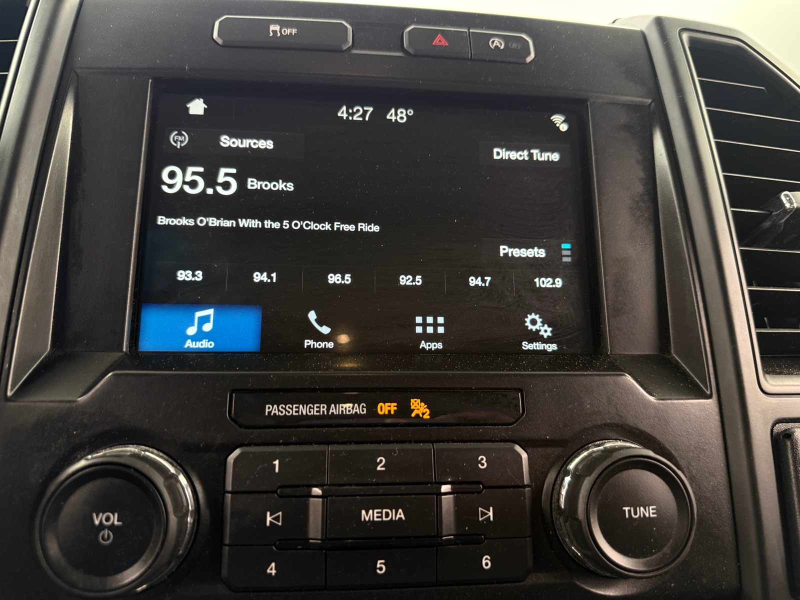 Thumbnail: 2018 Ford Econoline - 4