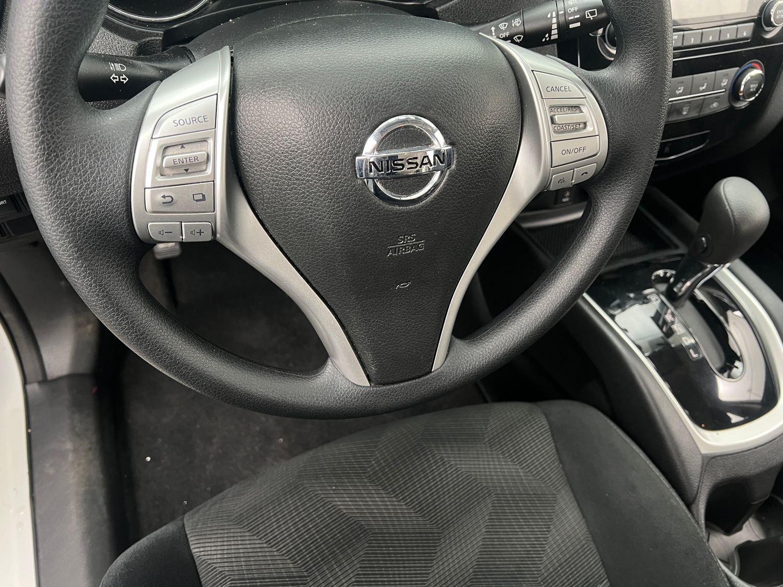 Thumbnail: 2016 Nissan Rogue - 5