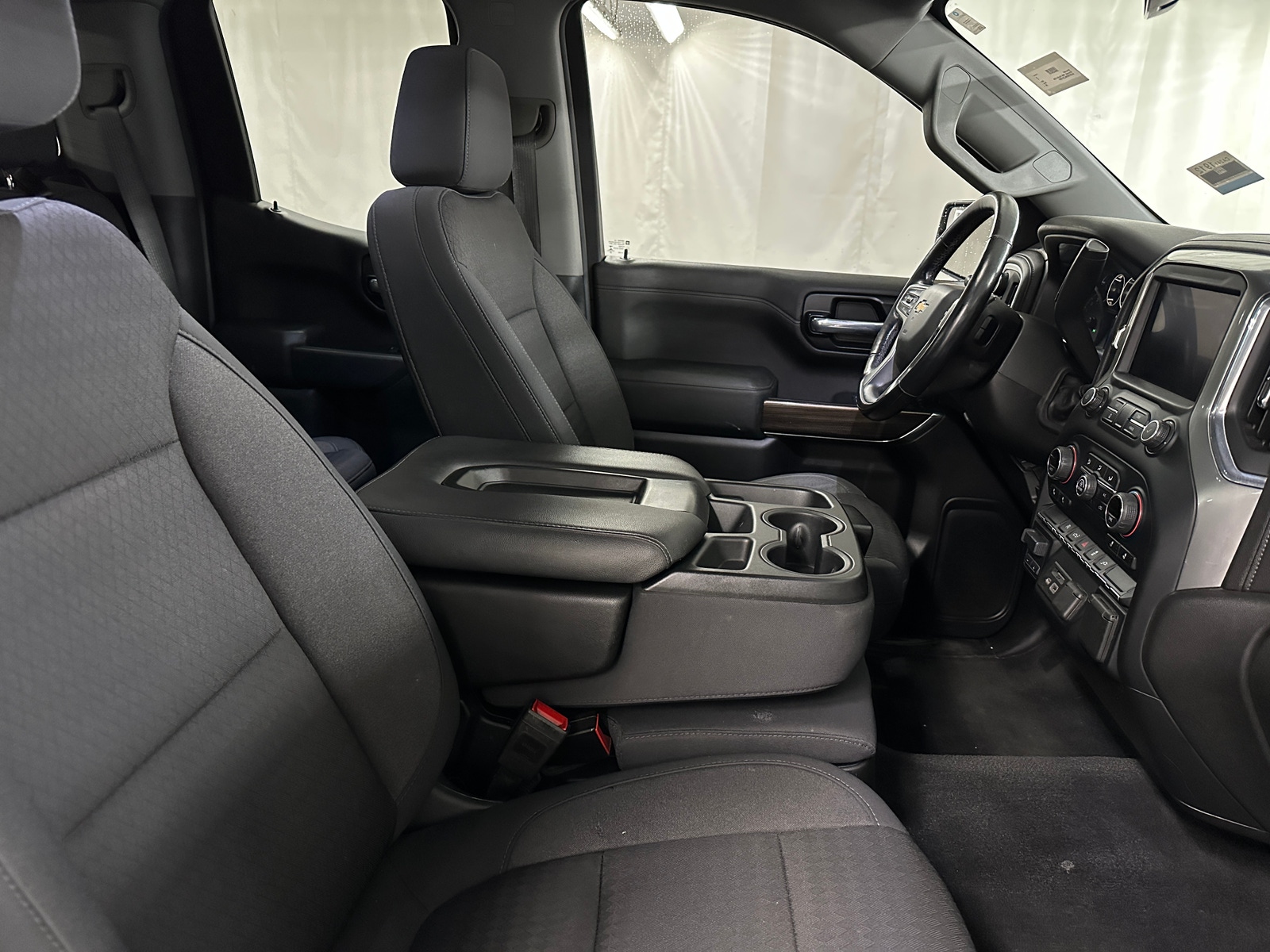 Thumbnail: 2020 Chevrolet Silverado 1500 - 2