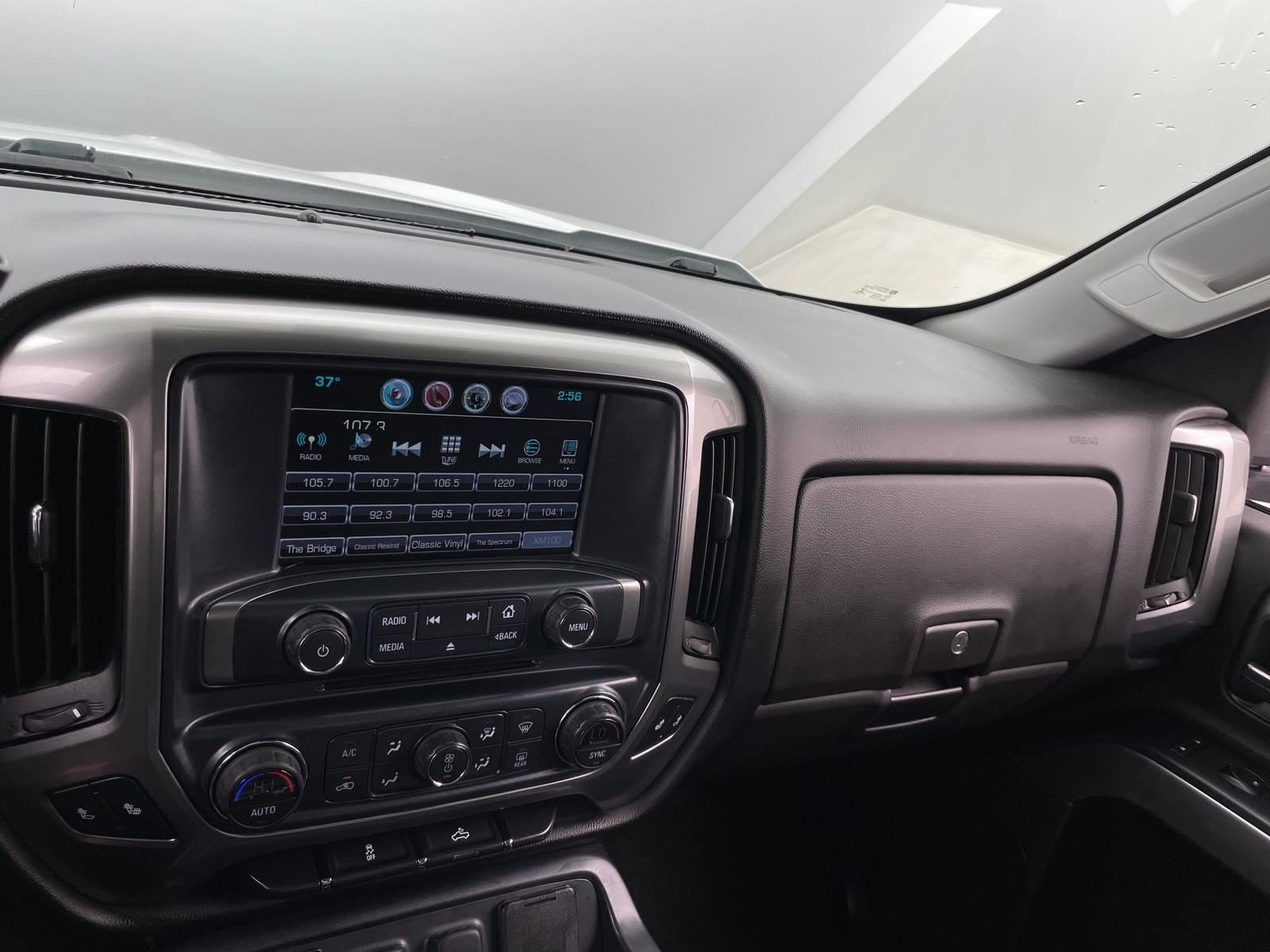 Thumbnail: 2017 Chevrolet Silverado 1500 - 4