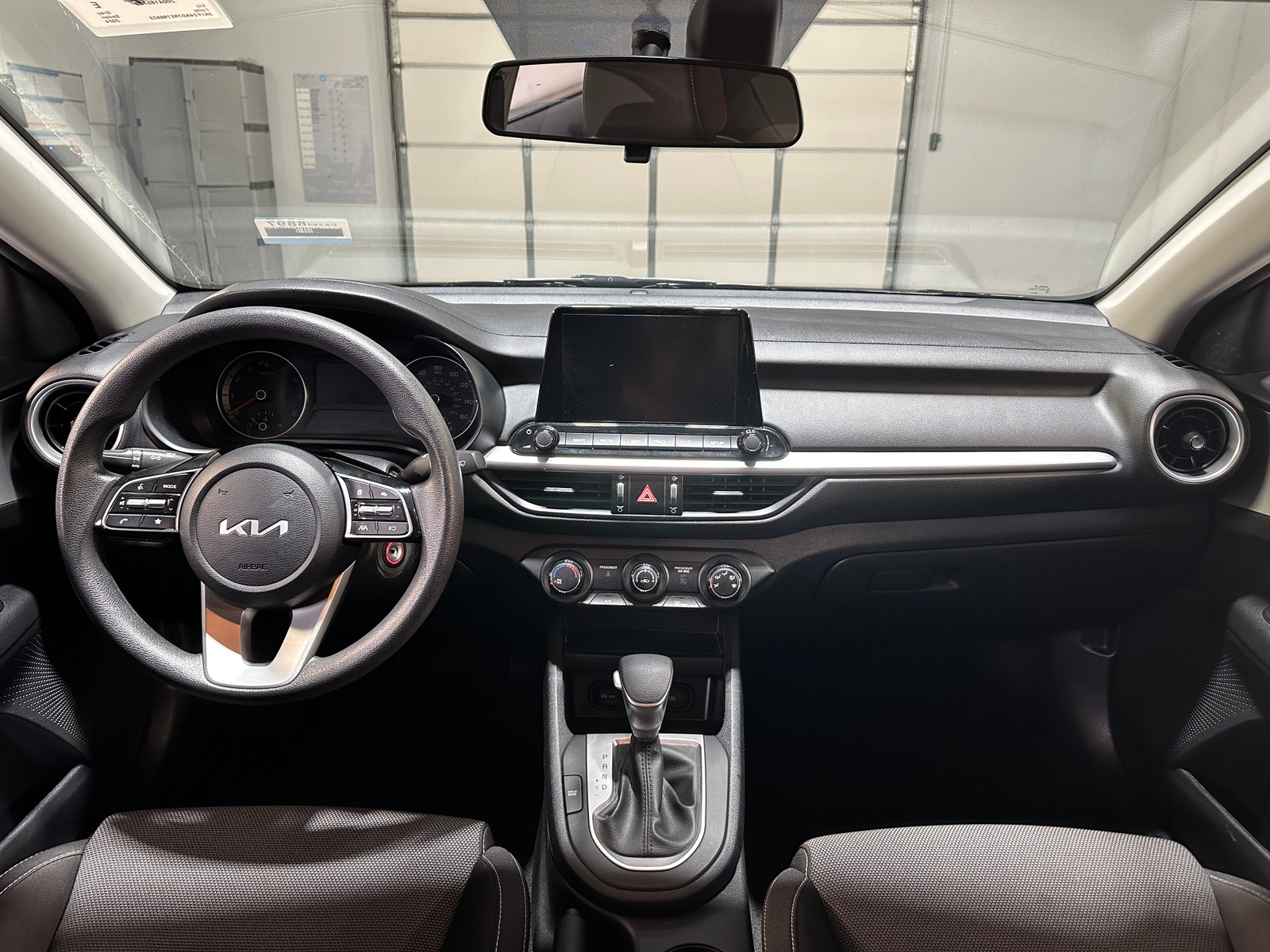 Thumbnail: 2024 Kia Forte - 3