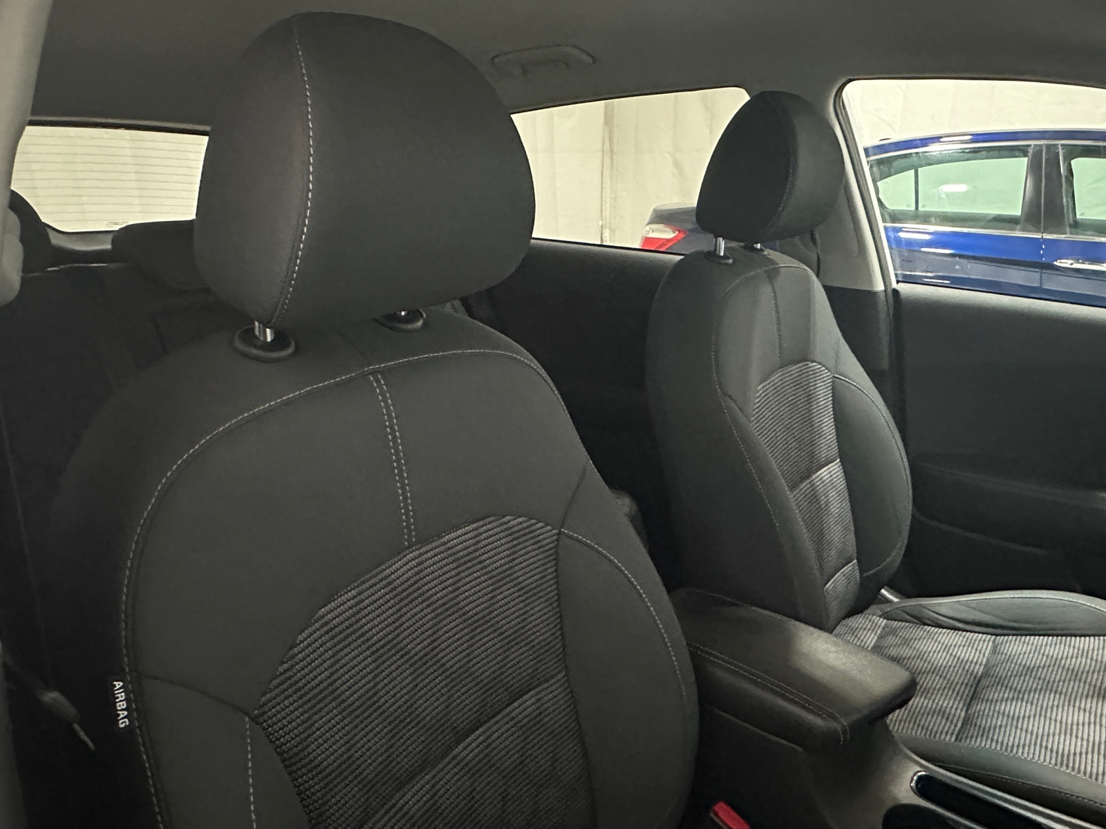 Thumbnail: 2022 Kia Niro - 2