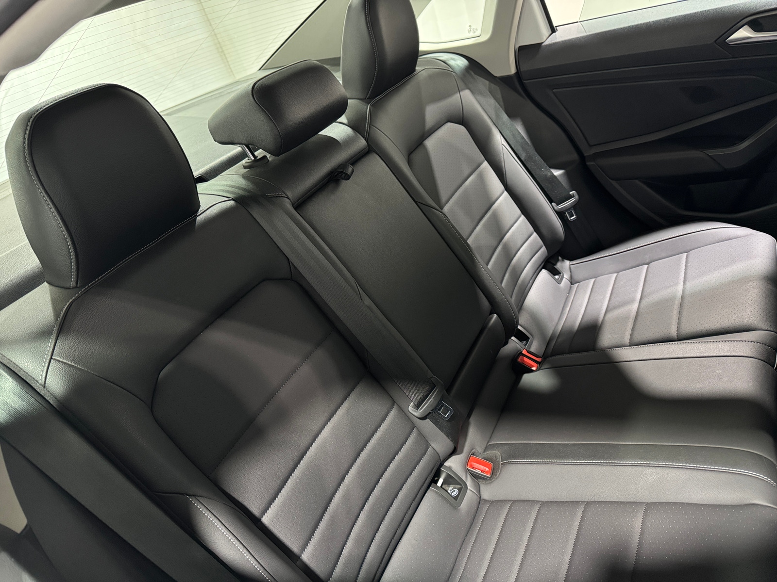 Thumbnail: 2021 Volkswagen Jetta - 5