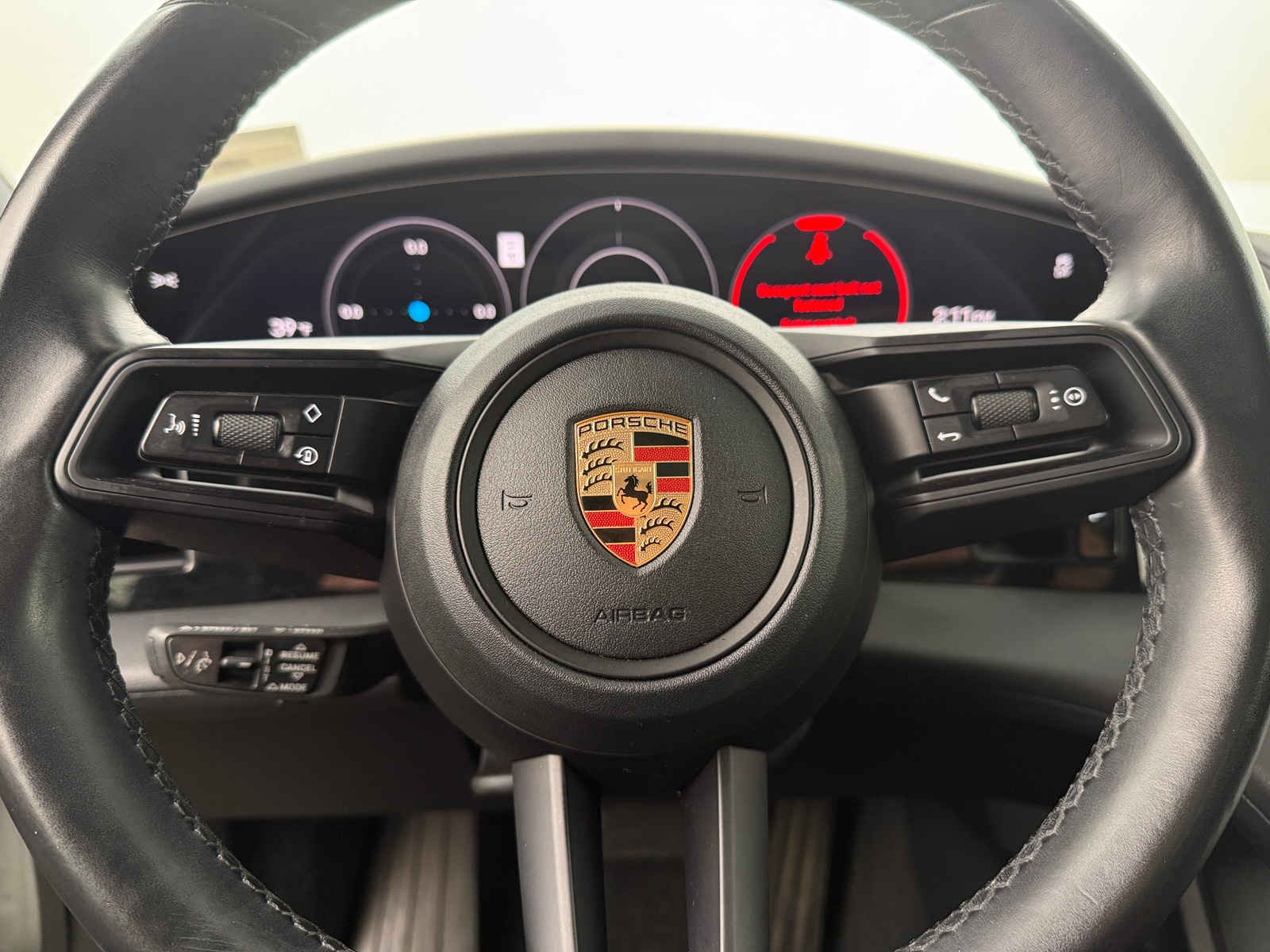 Thumbnail: 2023 Porsche Taycan - 4