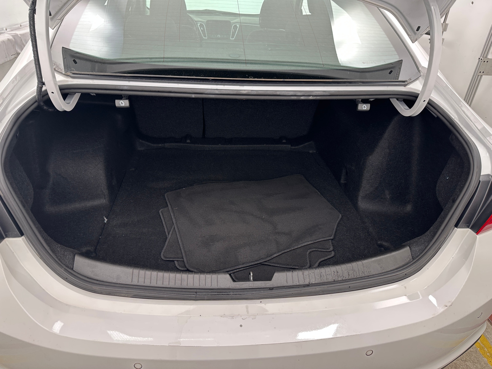 Thumbnail: 2024 Chevrolet Malibu - 7