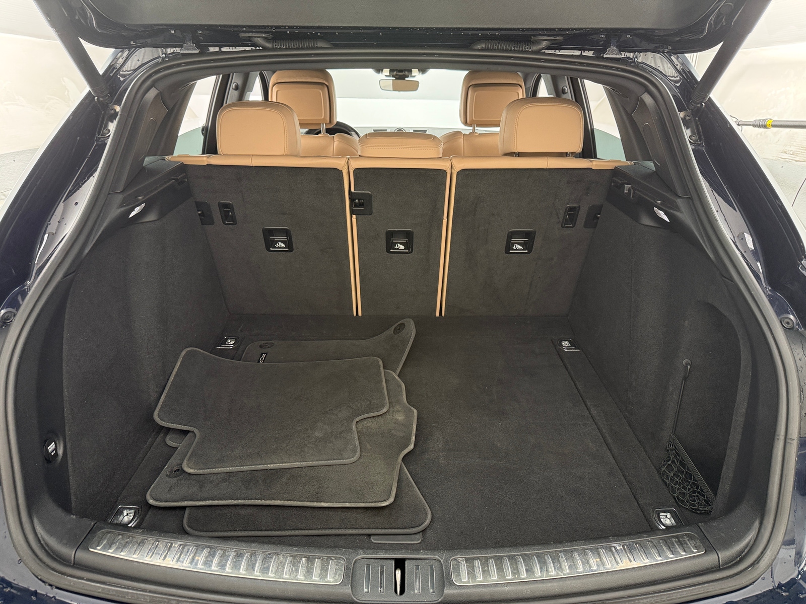 Thumbnail: 2020 Porsche Macan - 6