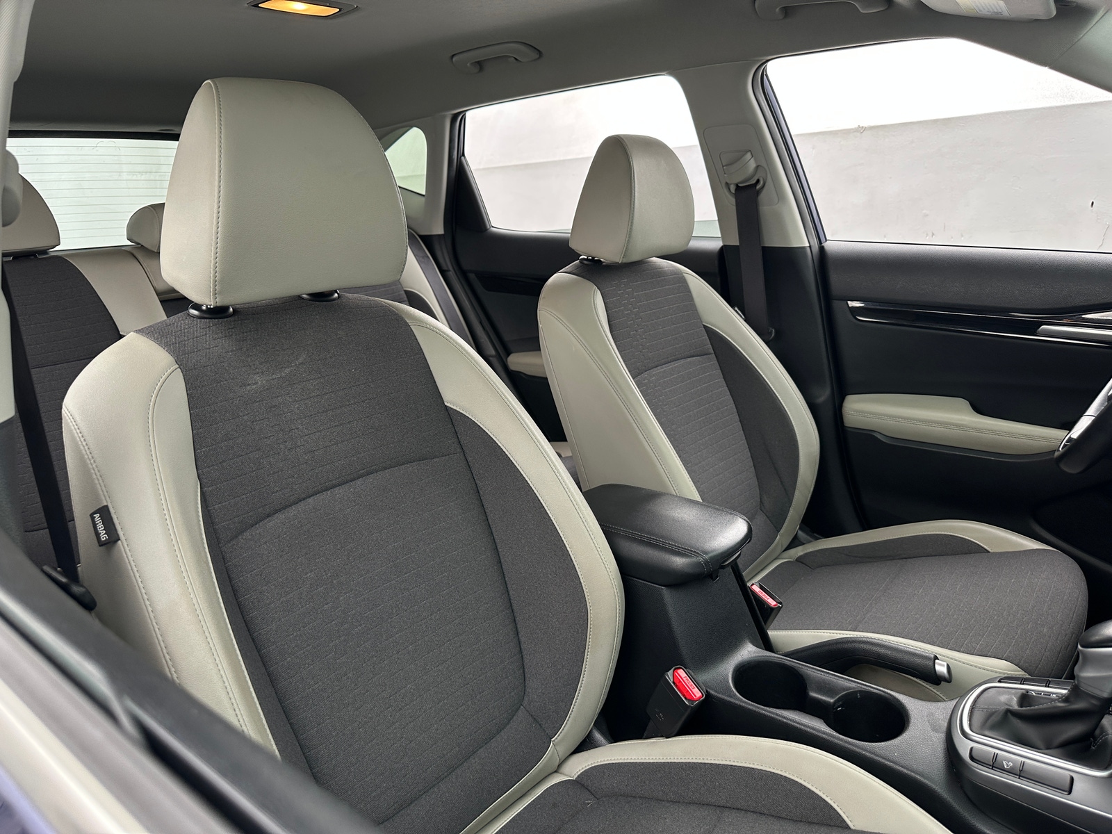 Thumbnail: 2022 Kia Seltos - 2