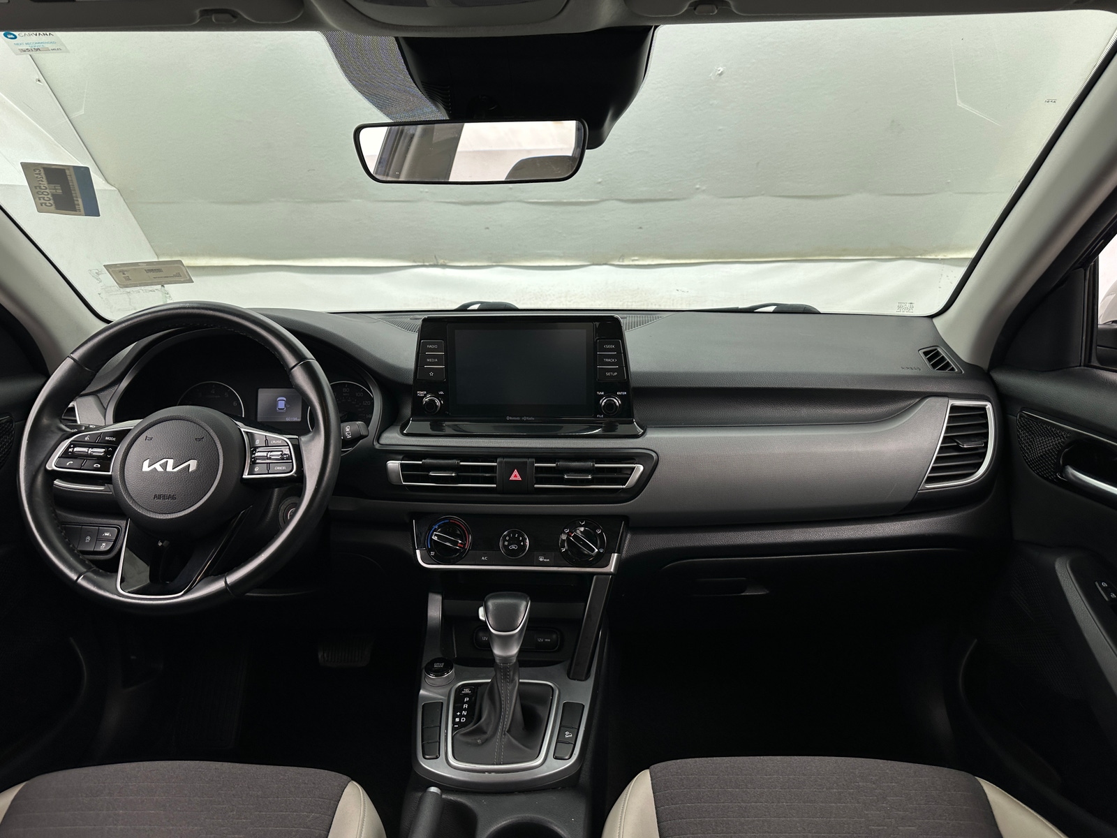 Thumbnail: 2022 Kia Seltos - 3