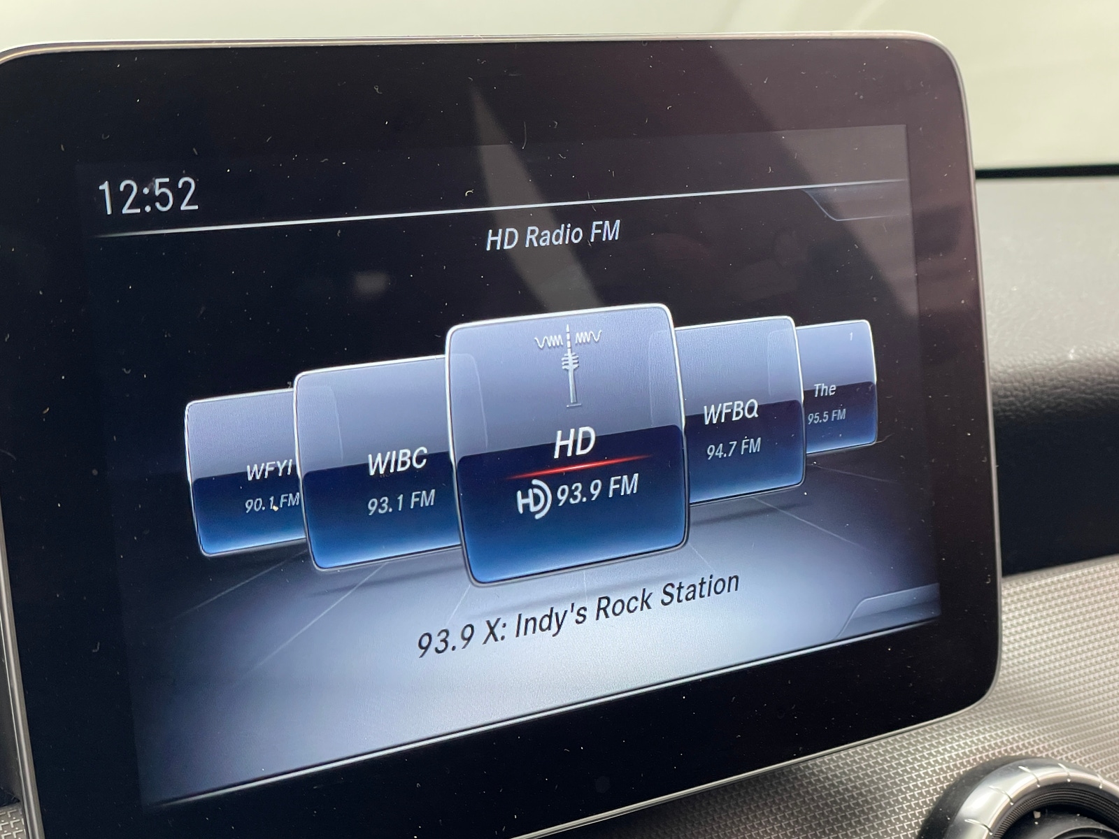 Thumbnail: 2019 Mercedes-Benz CLA - 3