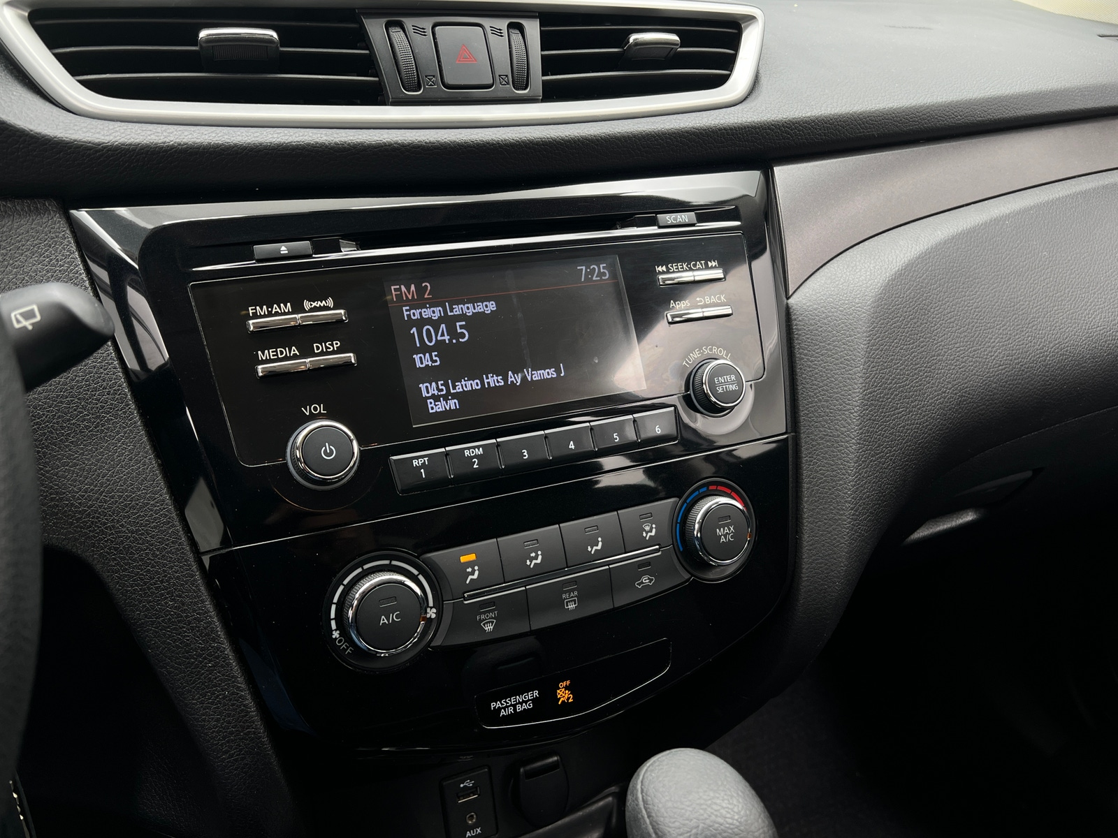 Thumbnail: 2016 Nissan Rogue - 4