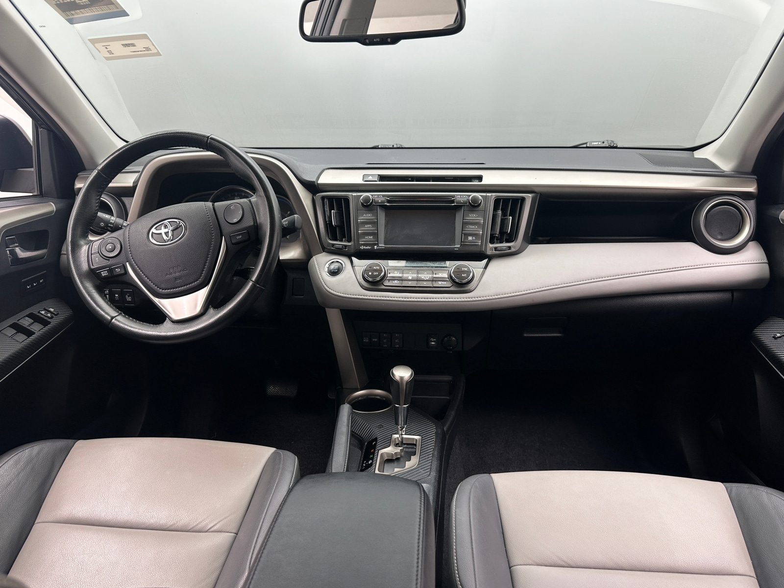 Thumbnail: 2015 Toyota RAV4 - 2